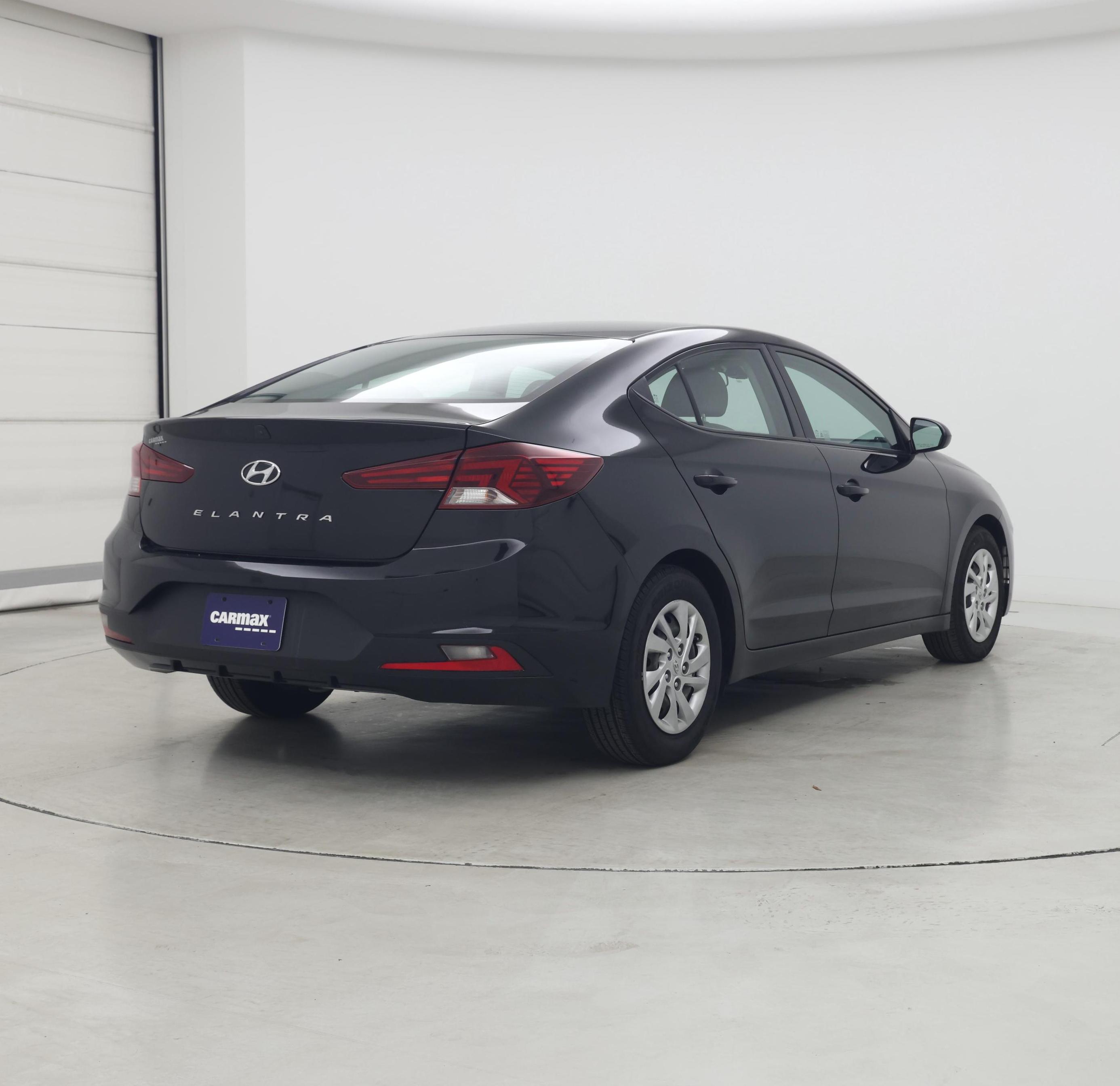 Thumbnail: 2020 Hyundai Elantra - 8