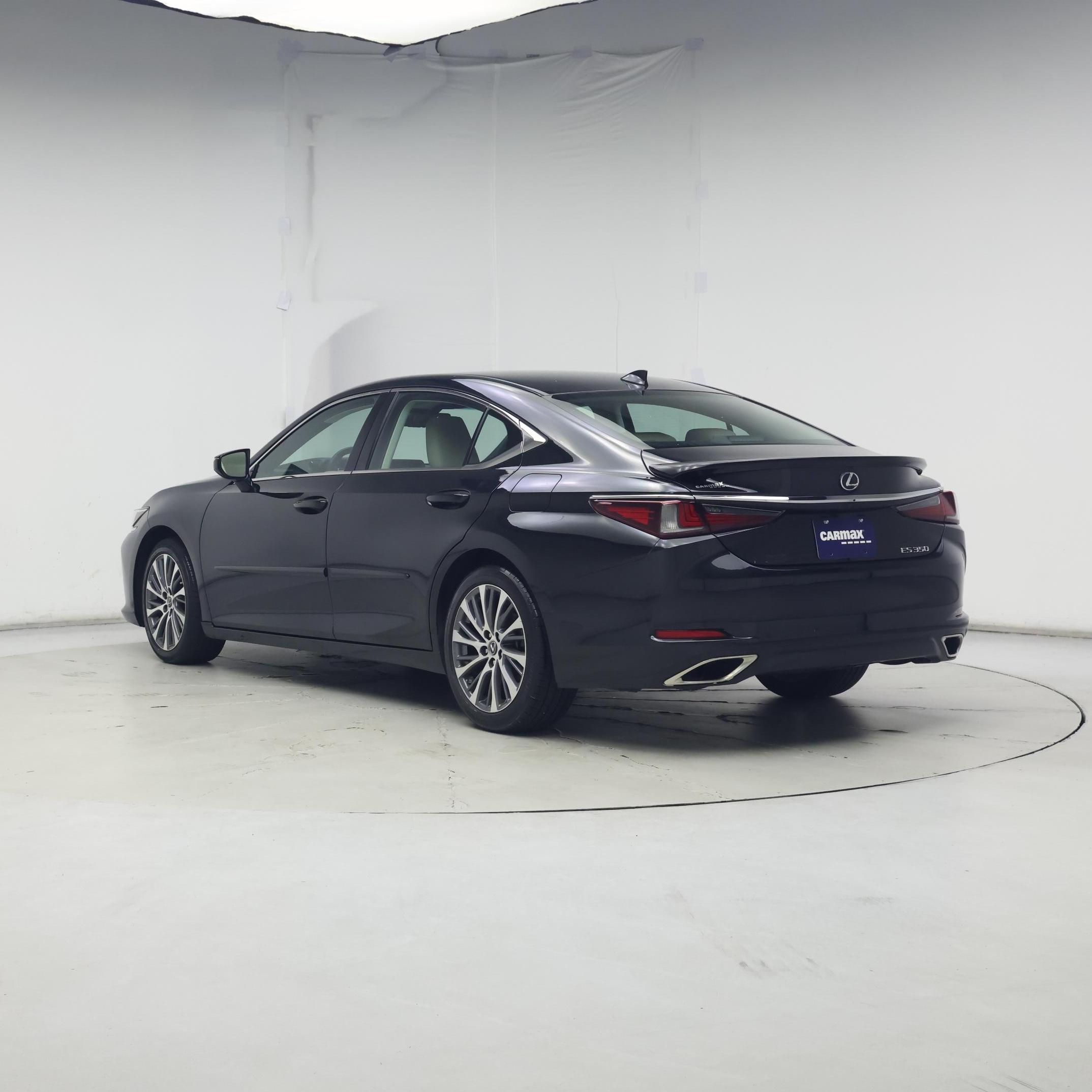 Thumbnail: 2021 Lexus ES - 2