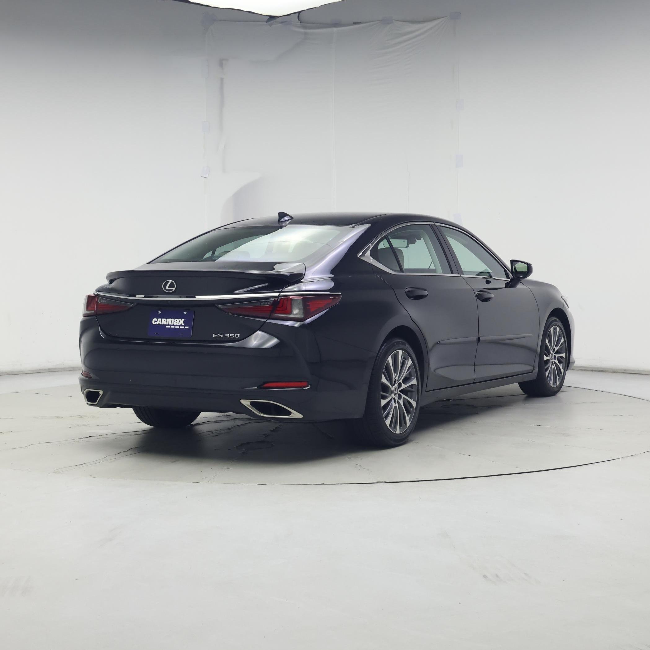 Thumbnail: 2021 Lexus ES - 8