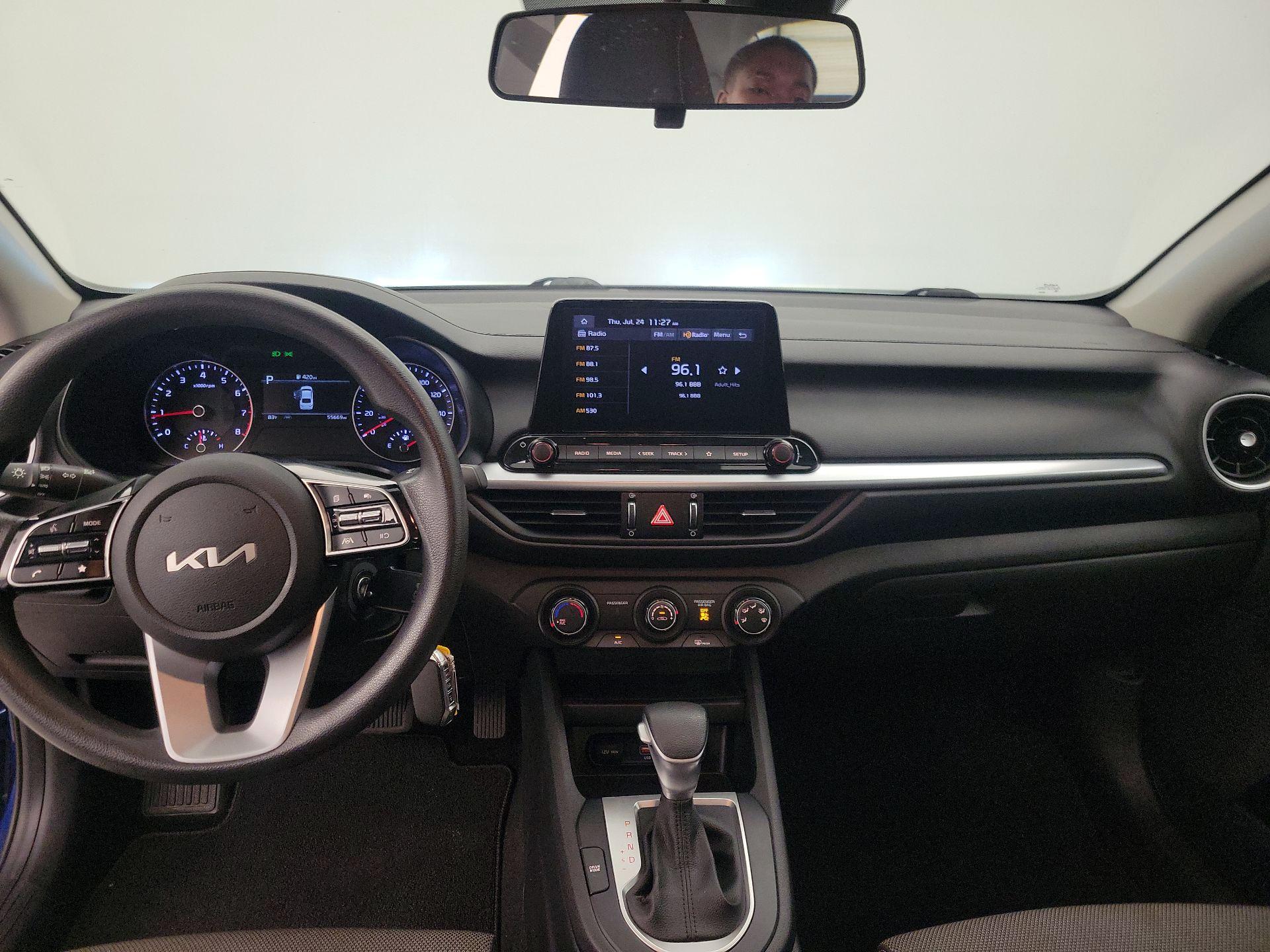 Thumbnail: 2022 Kia Forte - 9