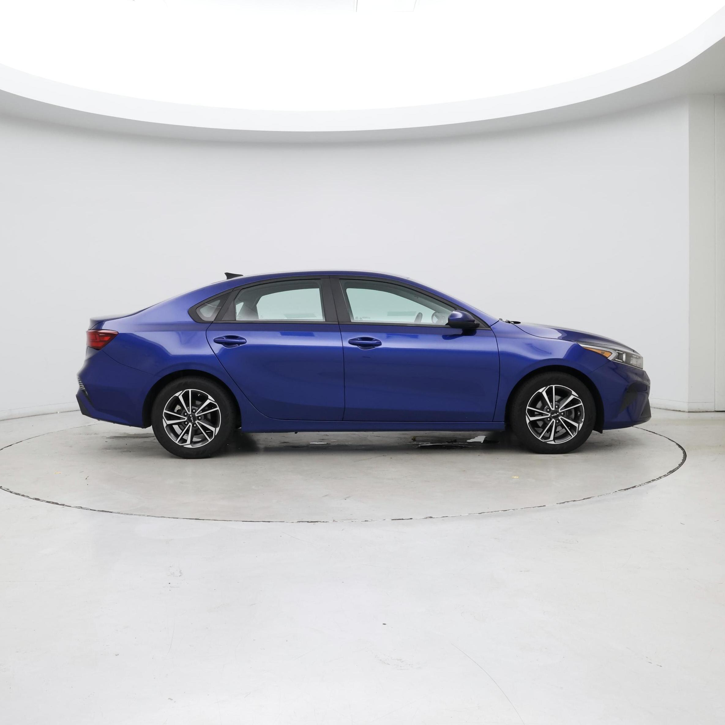 Thumbnail: 2022 Kia Forte - 7