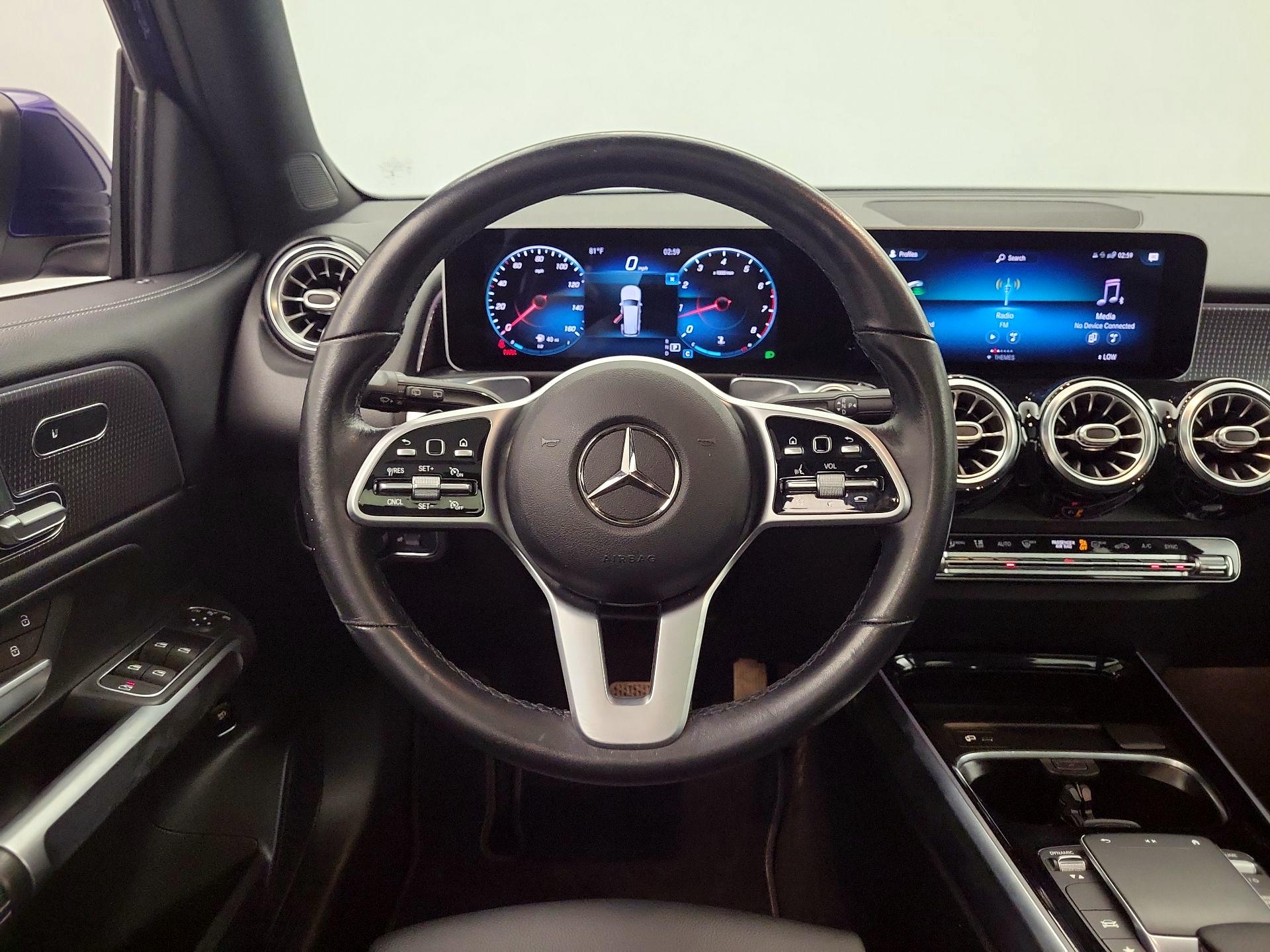 Thumbnail: 2021 Mercedes-Benz GLB - 10