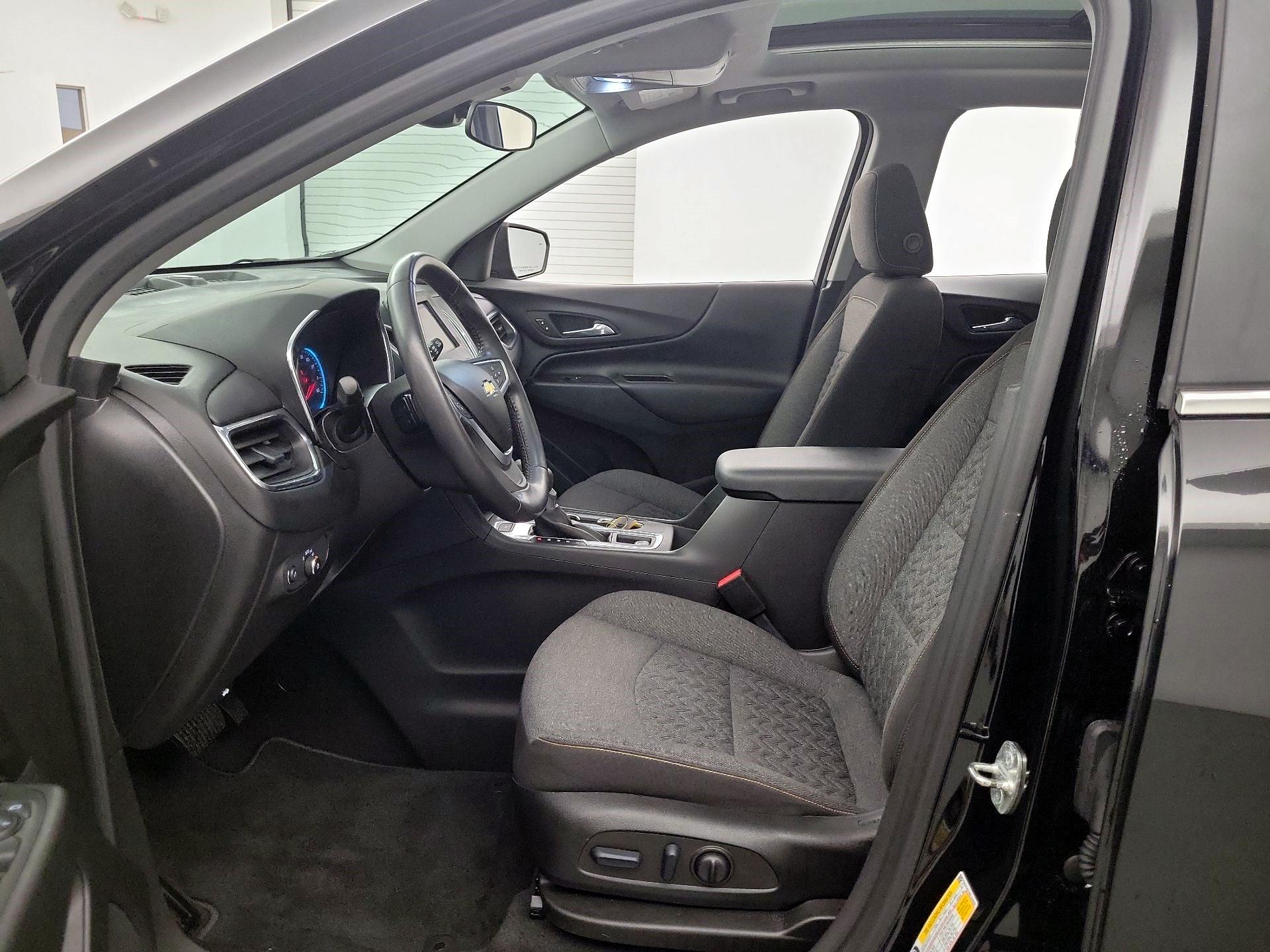 Thumbnail: 2022 Chevrolet Equinox - 9