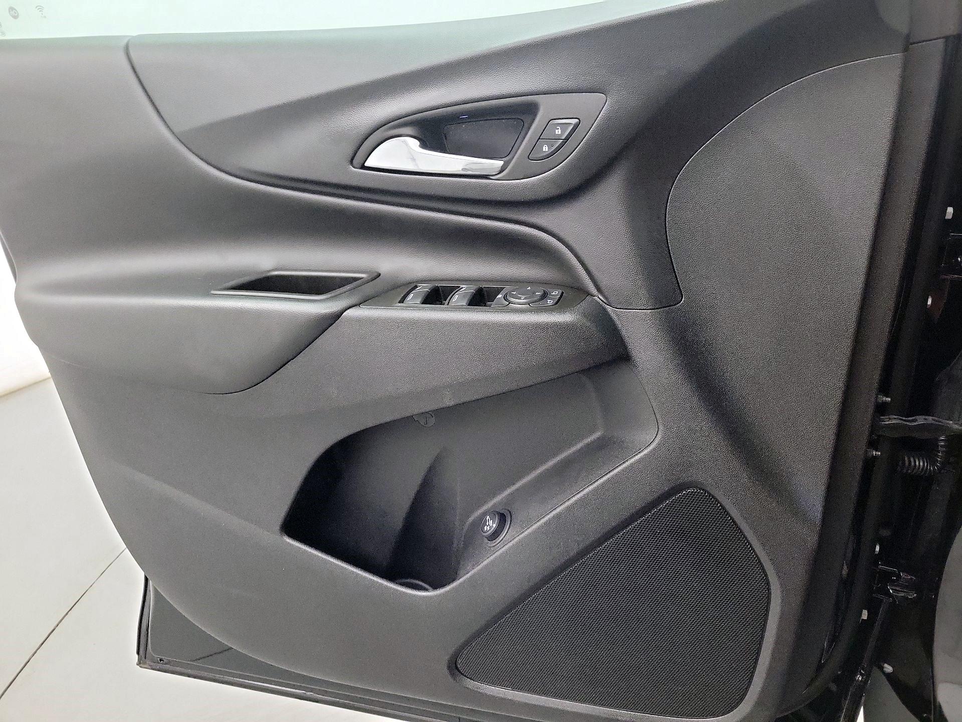 Thumbnail: 2022 Chevrolet Equinox - 10