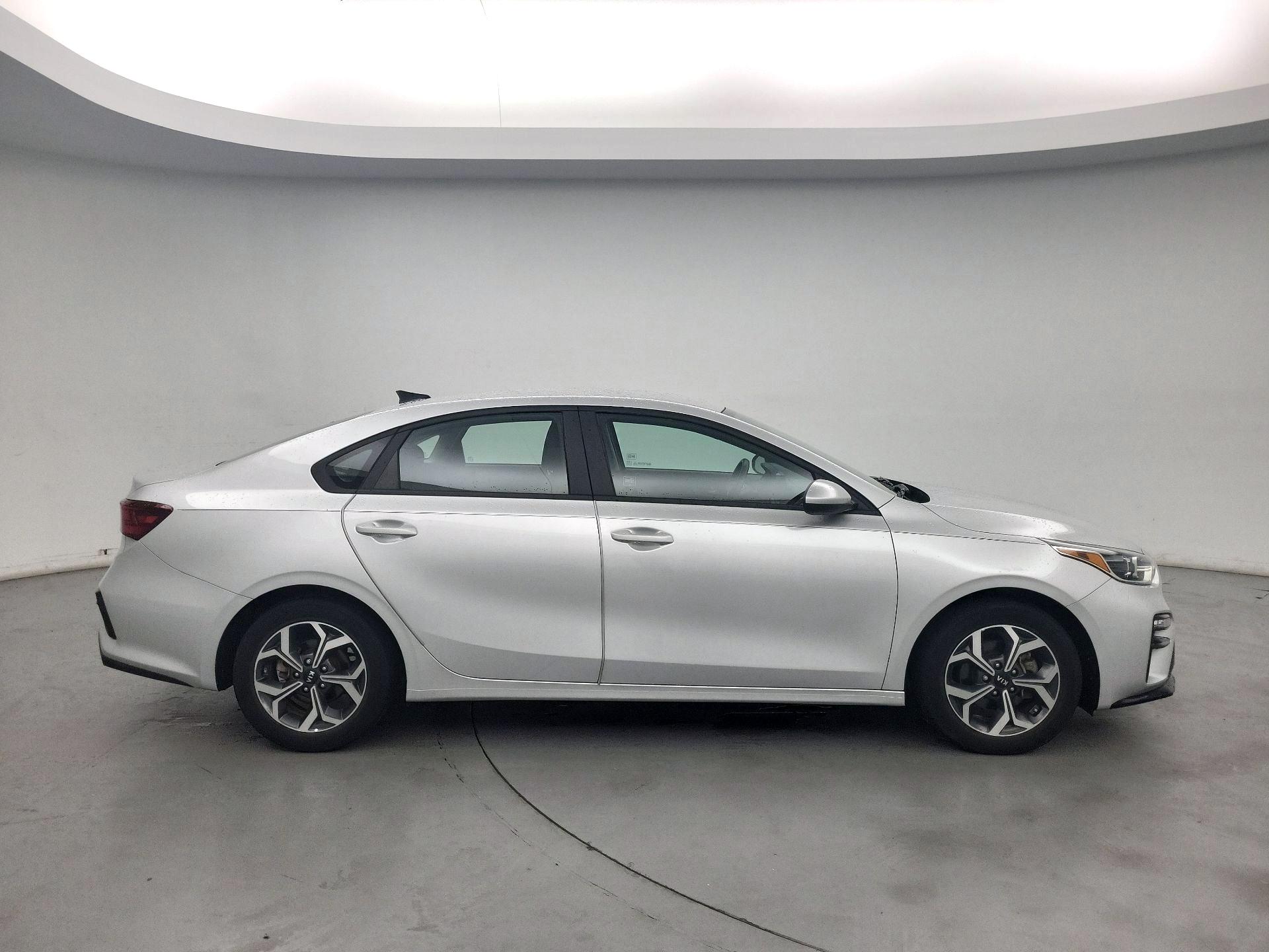 Thumbnail: 2020 Kia Forte - 4