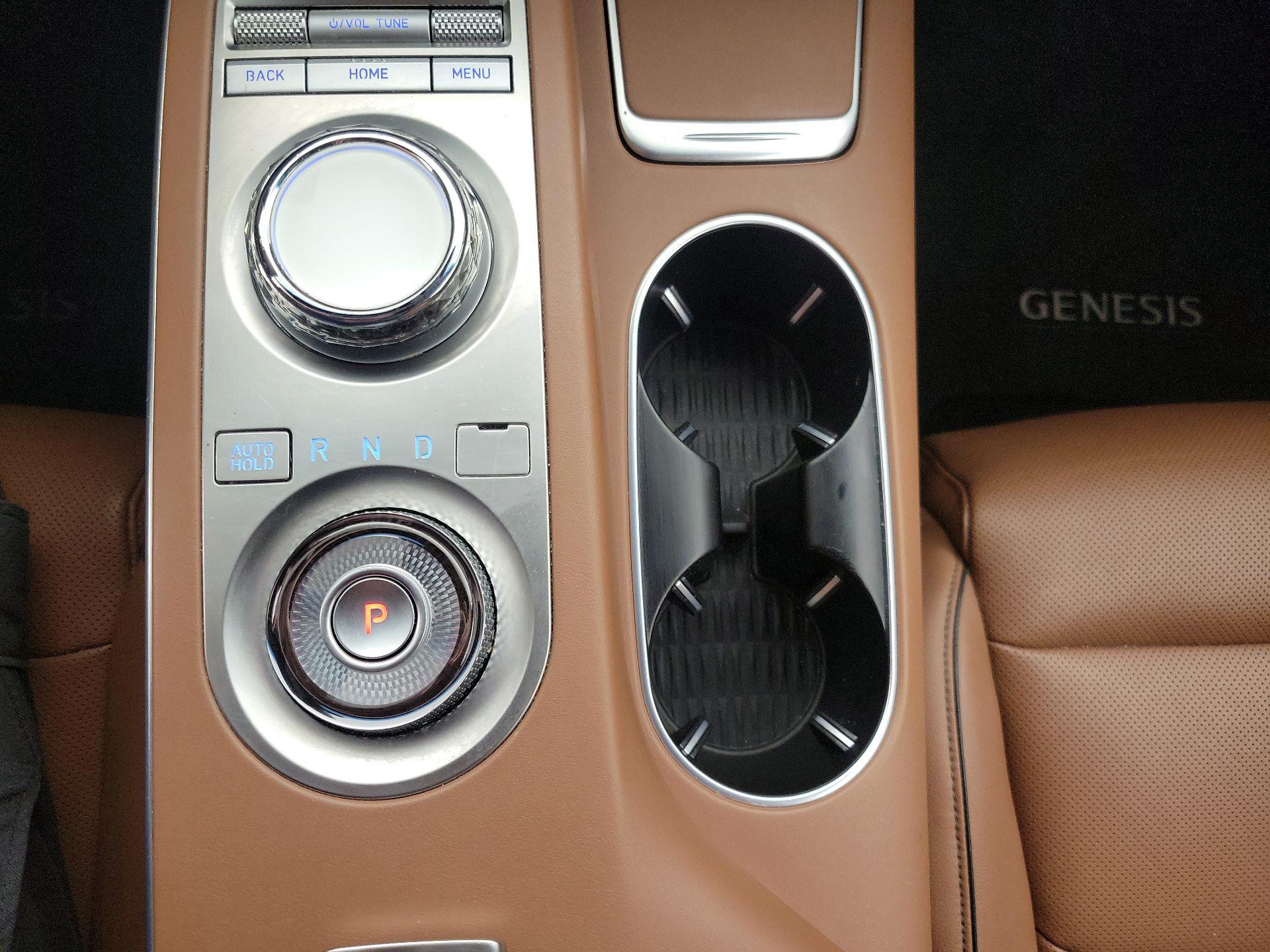 Thumbnail: 2022 Genesis GV70 - 18
