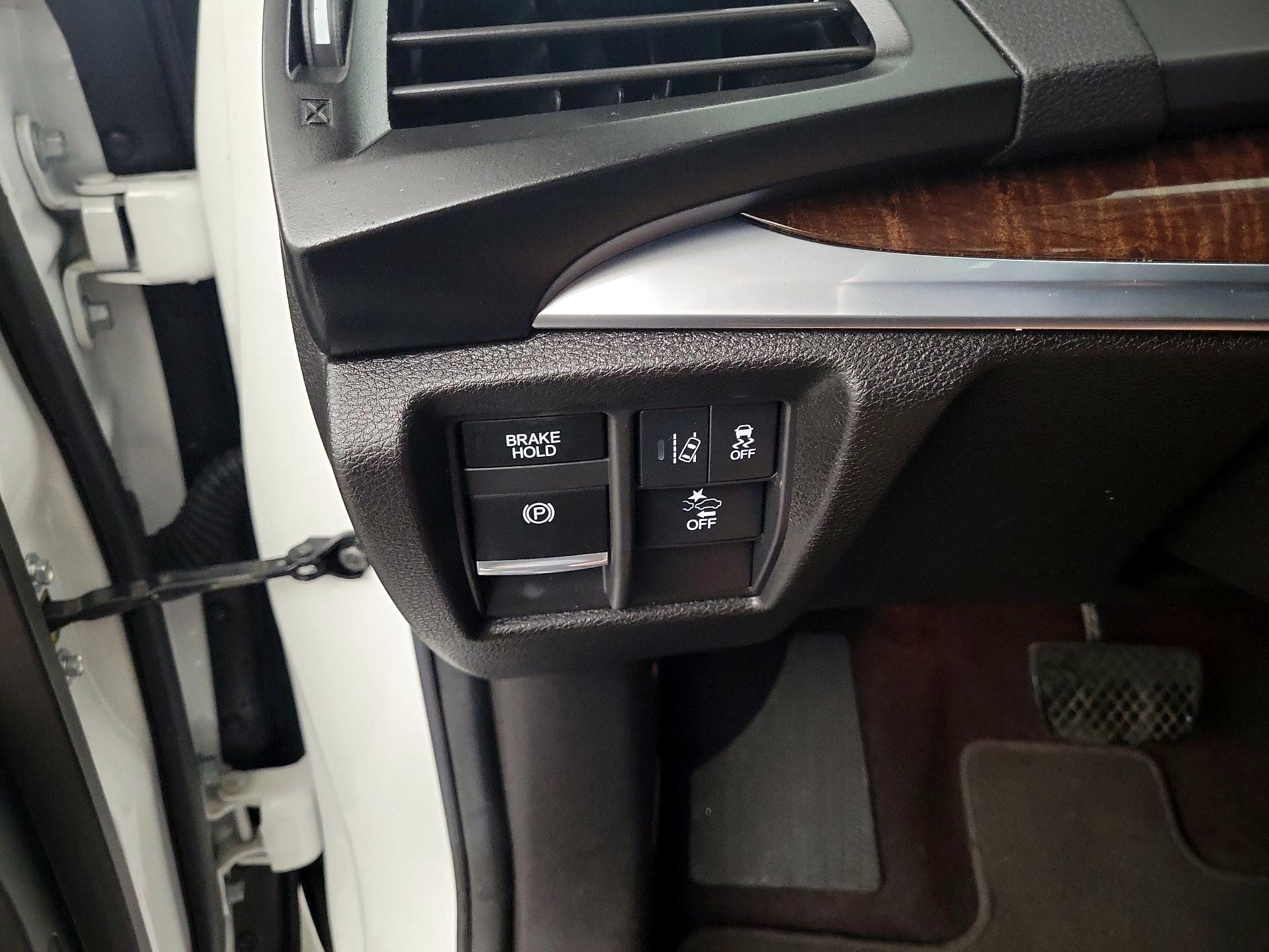 Thumbnail: 2020 Acura MDX - 13