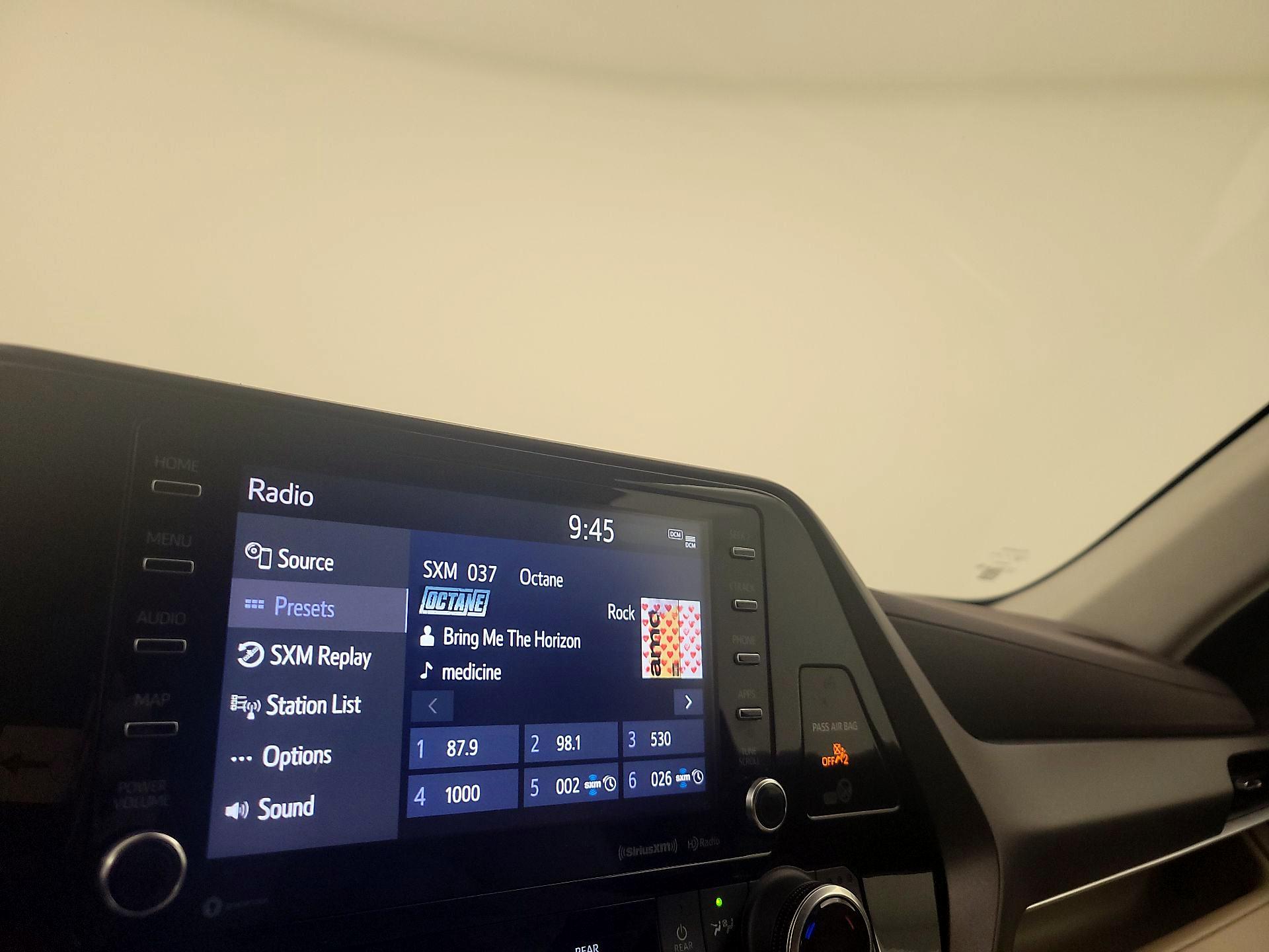 Thumbnail: 2021 Toyota Highlander - 15