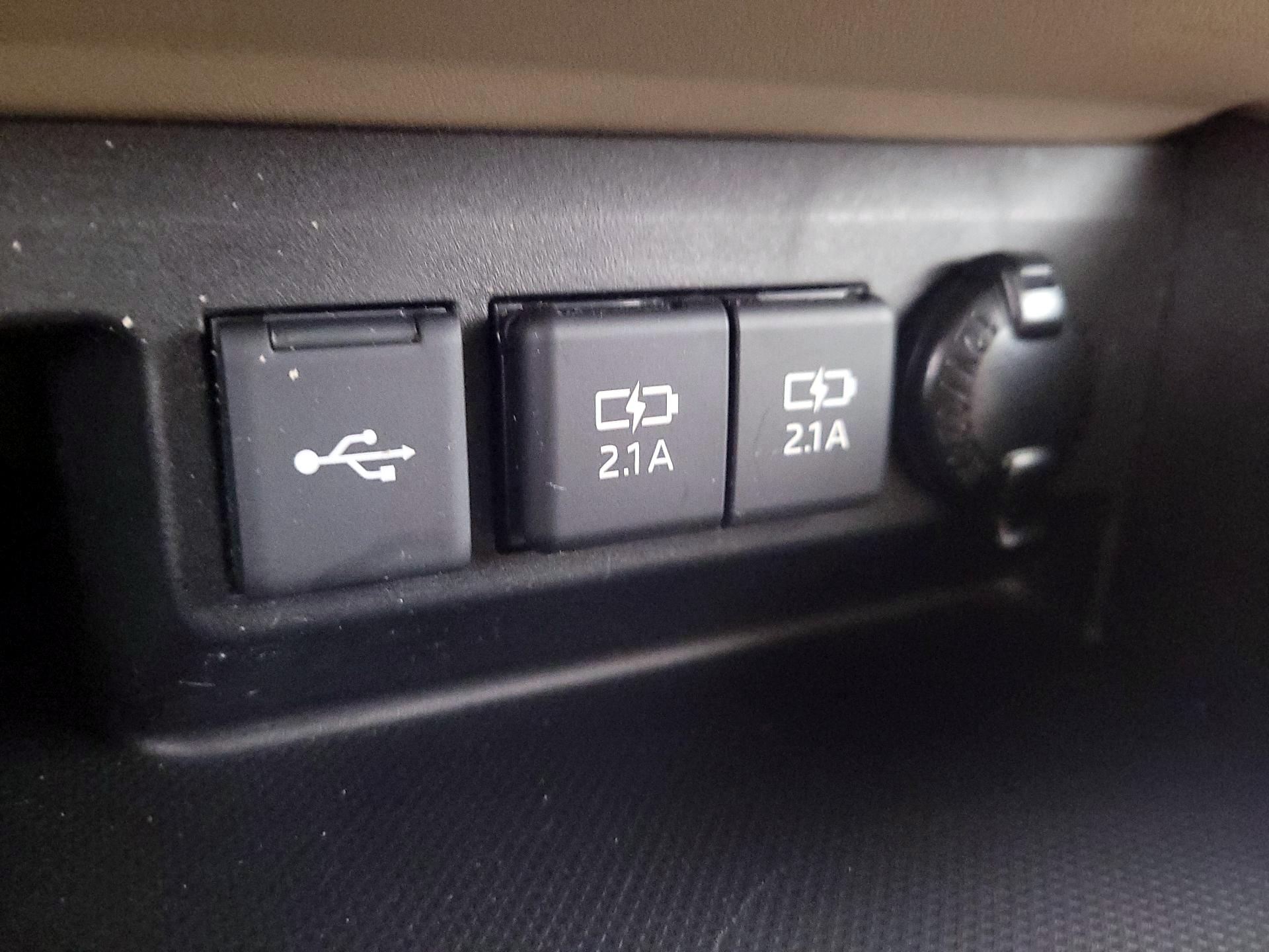 Thumbnail: 2021 Toyota Highlander - 18