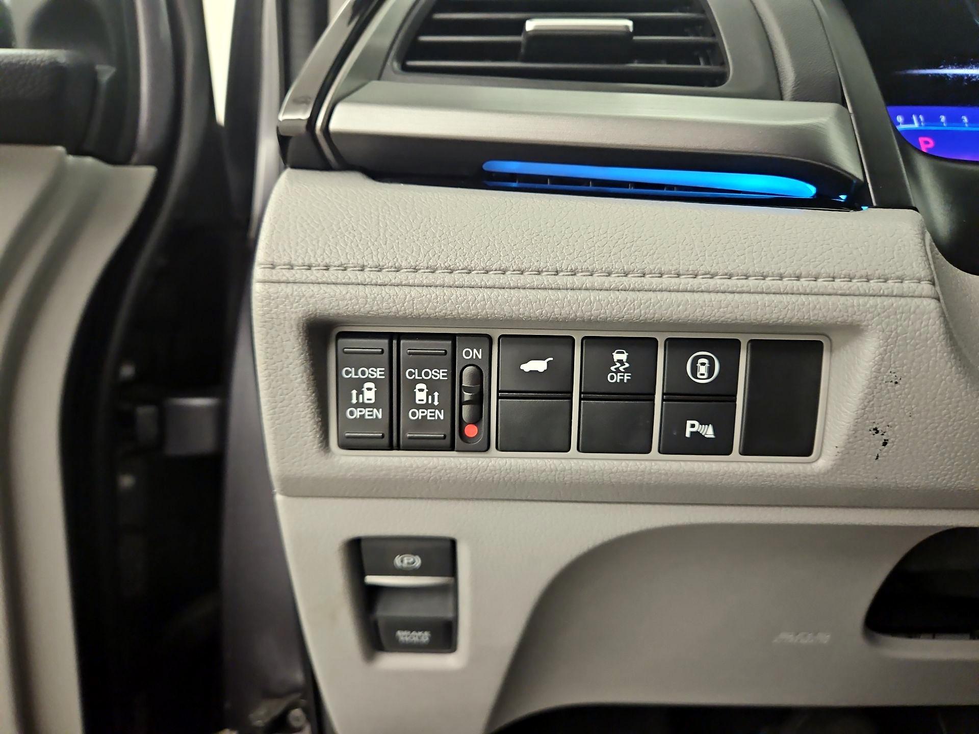 Thumbnail: 2022 Honda Odyssey - 13