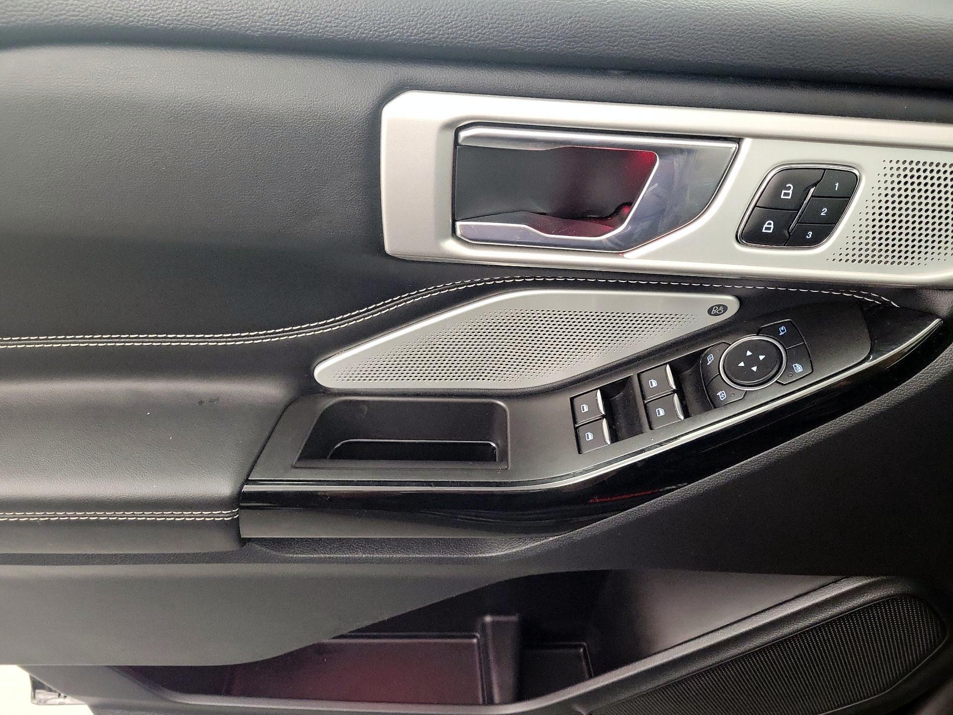 Thumbnail: 2022 Ford Explorer - 10