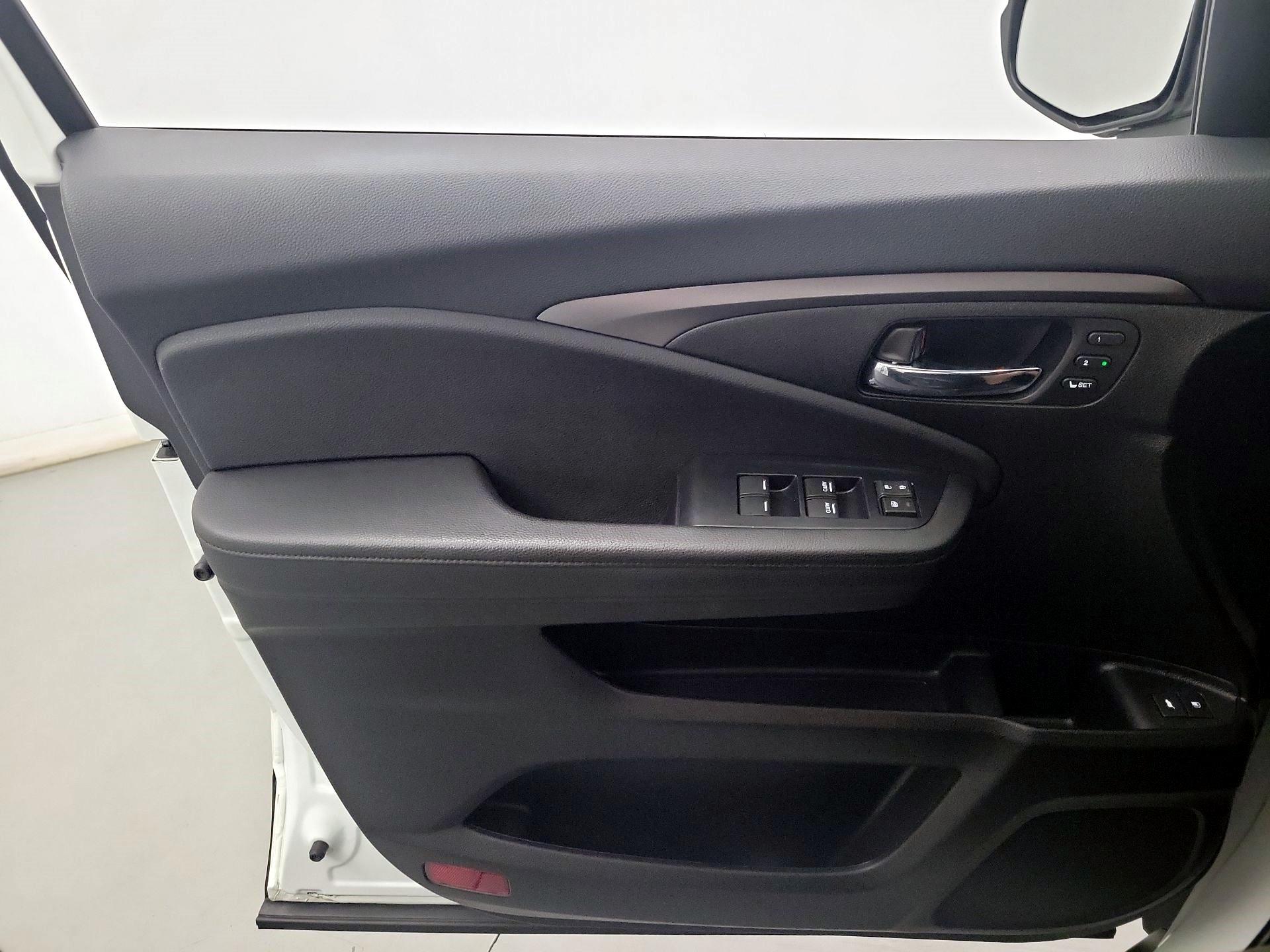 Thumbnail: 2021 Honda Pilot - 10