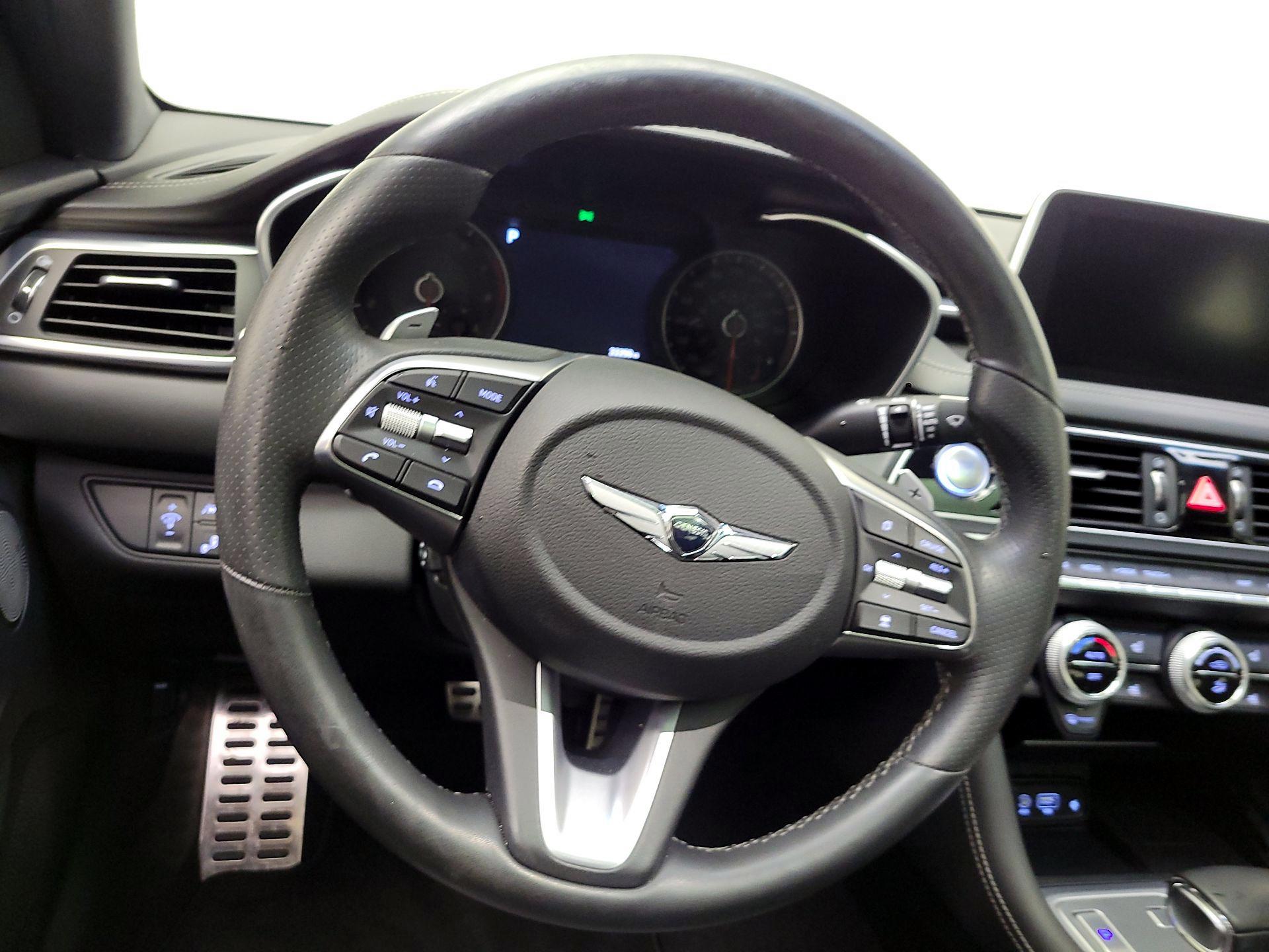 Thumbnail: 2020 Genesis G70 - 10