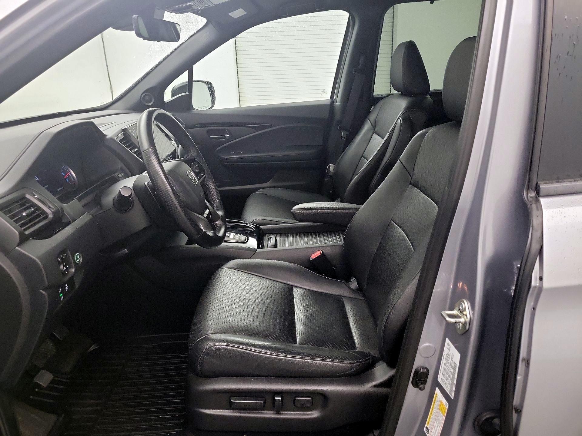 Thumbnail: 2020 Honda Passport - 11