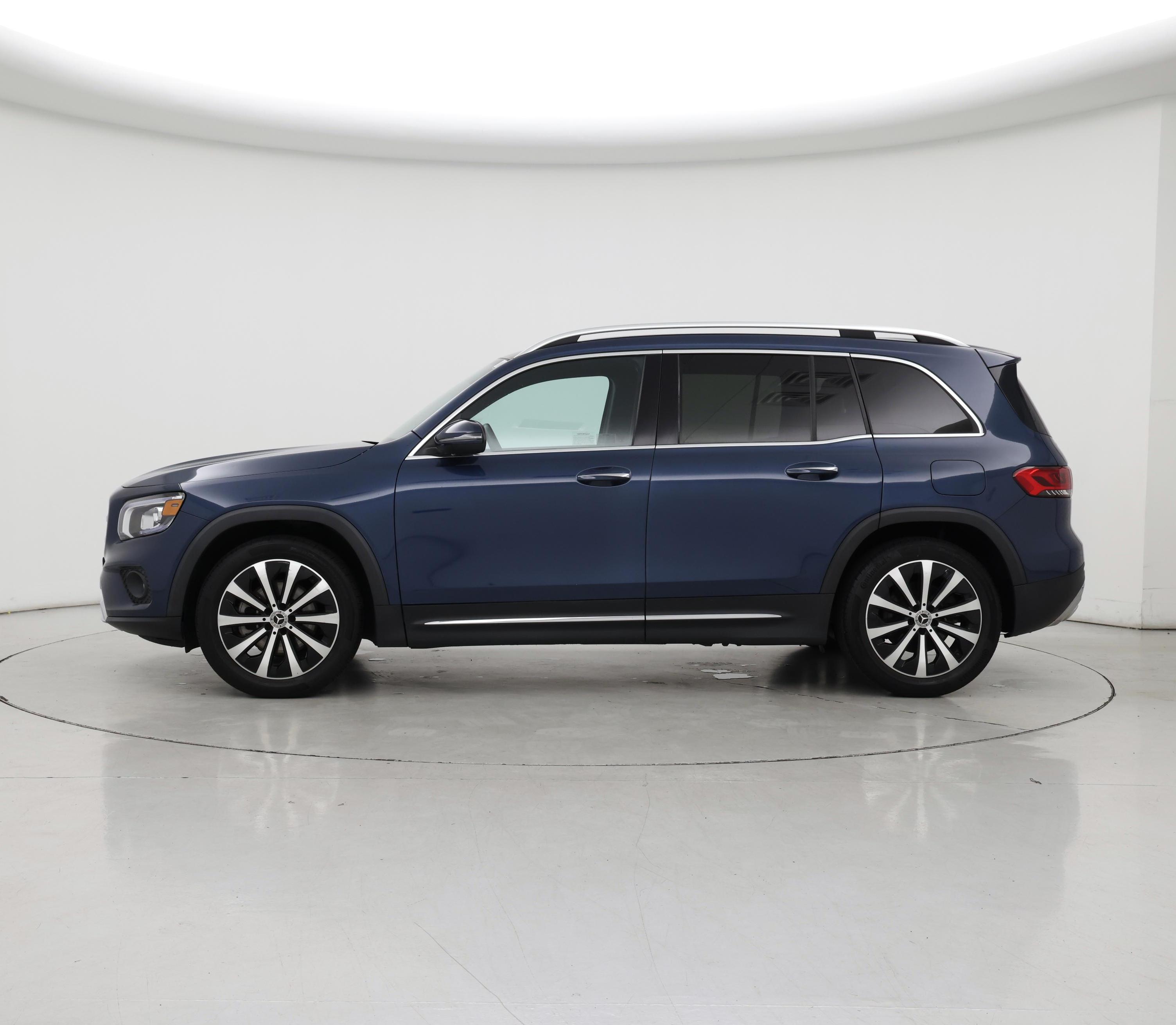 Thumbnail: 2021 Mercedes-Benz GLB - 3