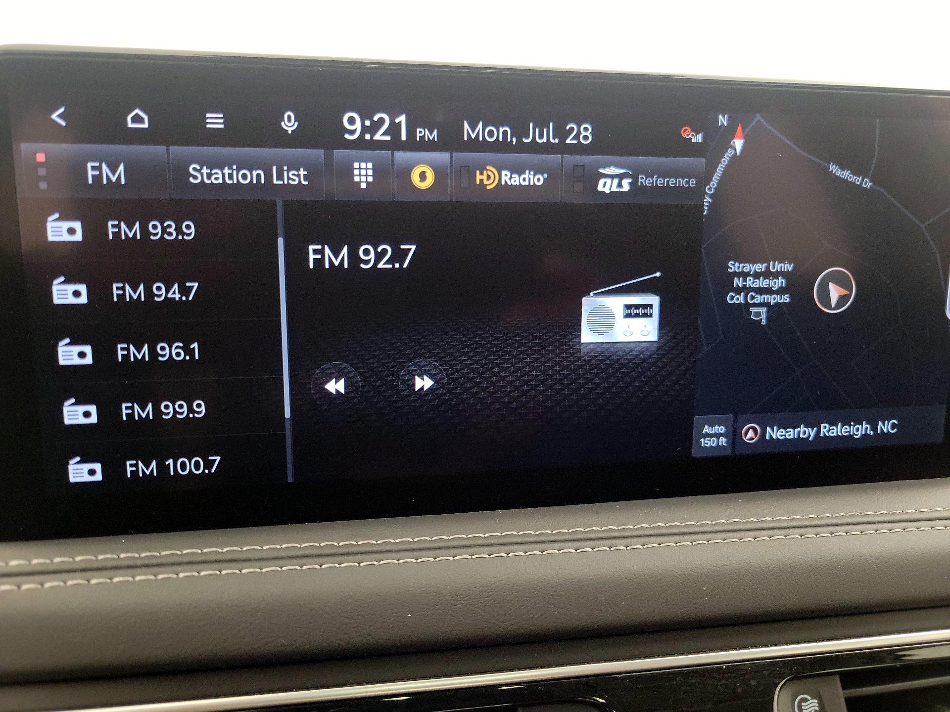 Thumbnail: 2022 Genesis G70 - 16