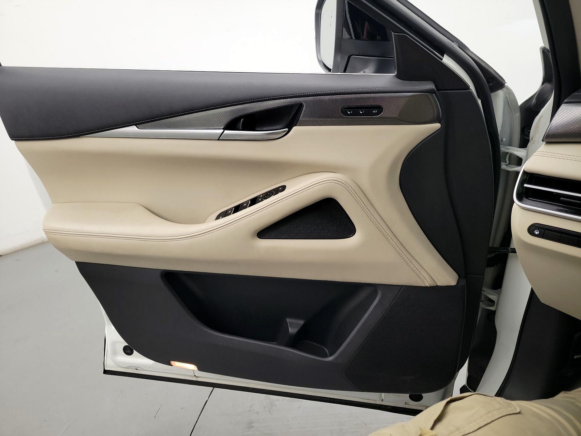 Thumbnail: 2023 INFINITI QX60 - 10