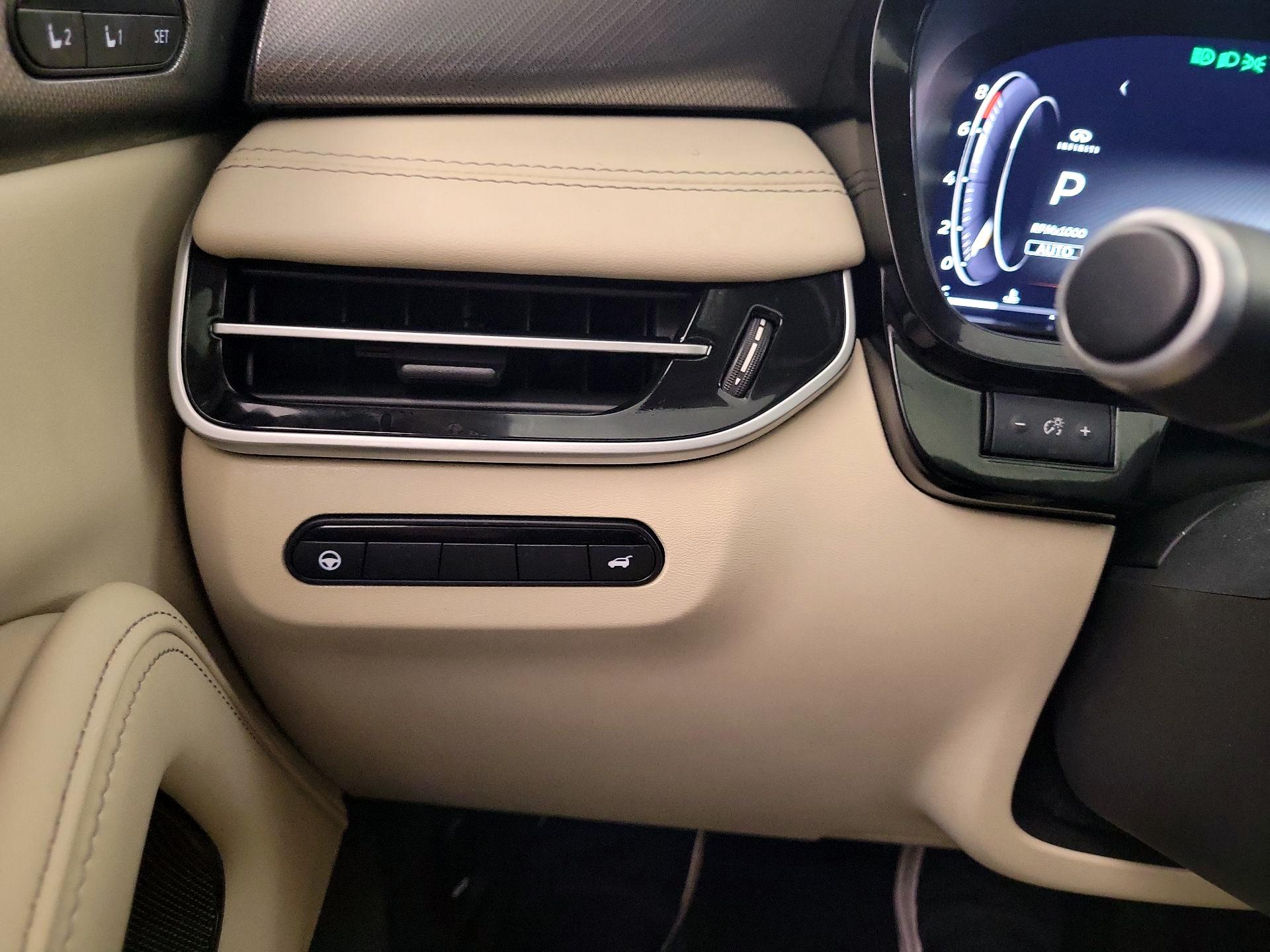 Thumbnail: 2023 INFINITI QX60 - 11