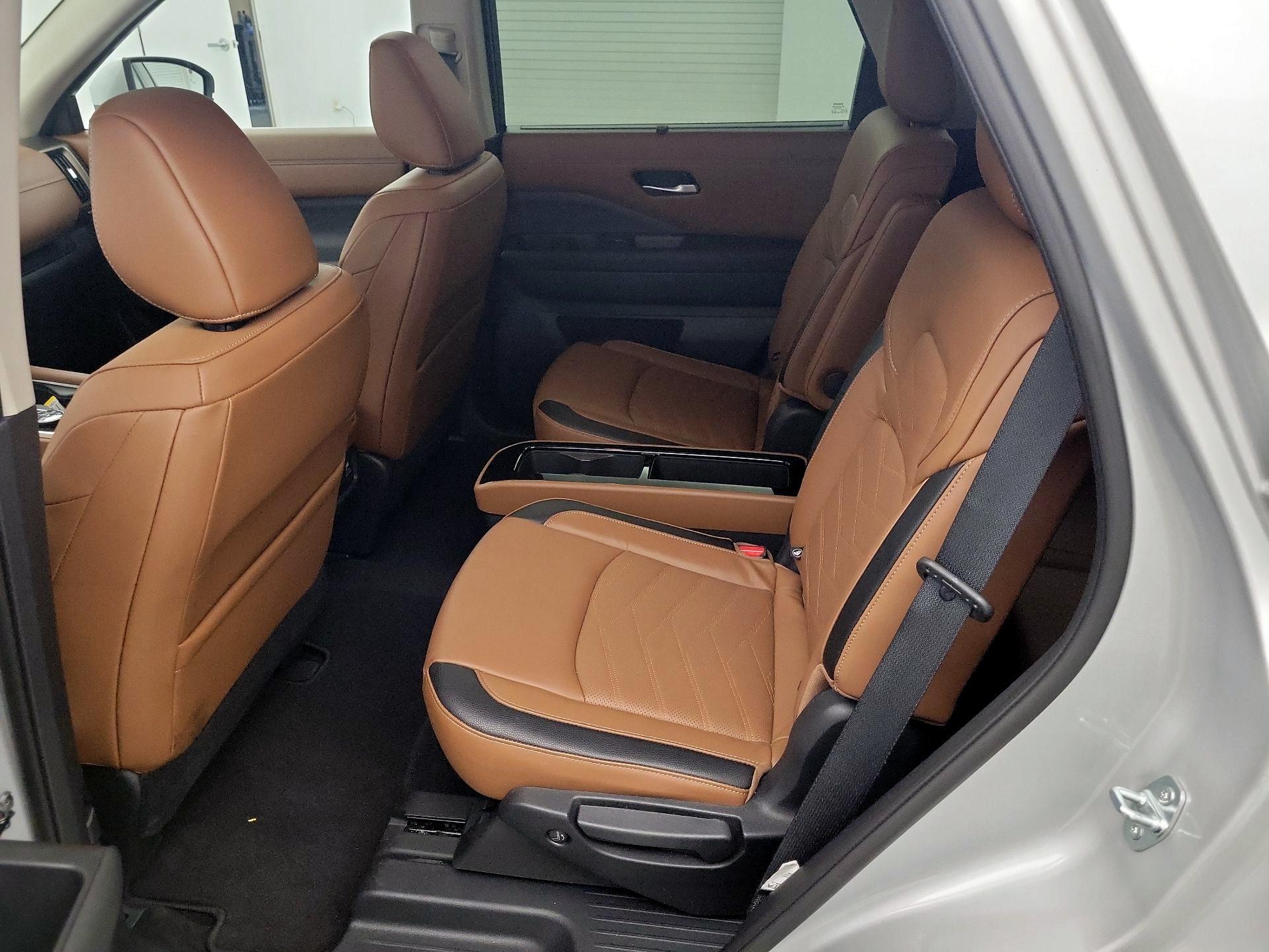 Thumbnail: 2022 Nissan Pathfinder - 19