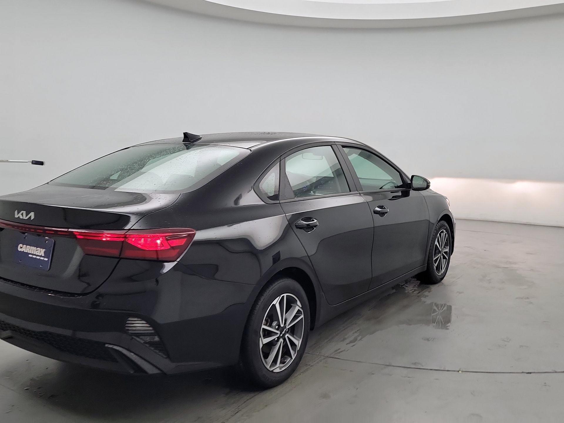 Thumbnail: 2022 Kia Forte - 5