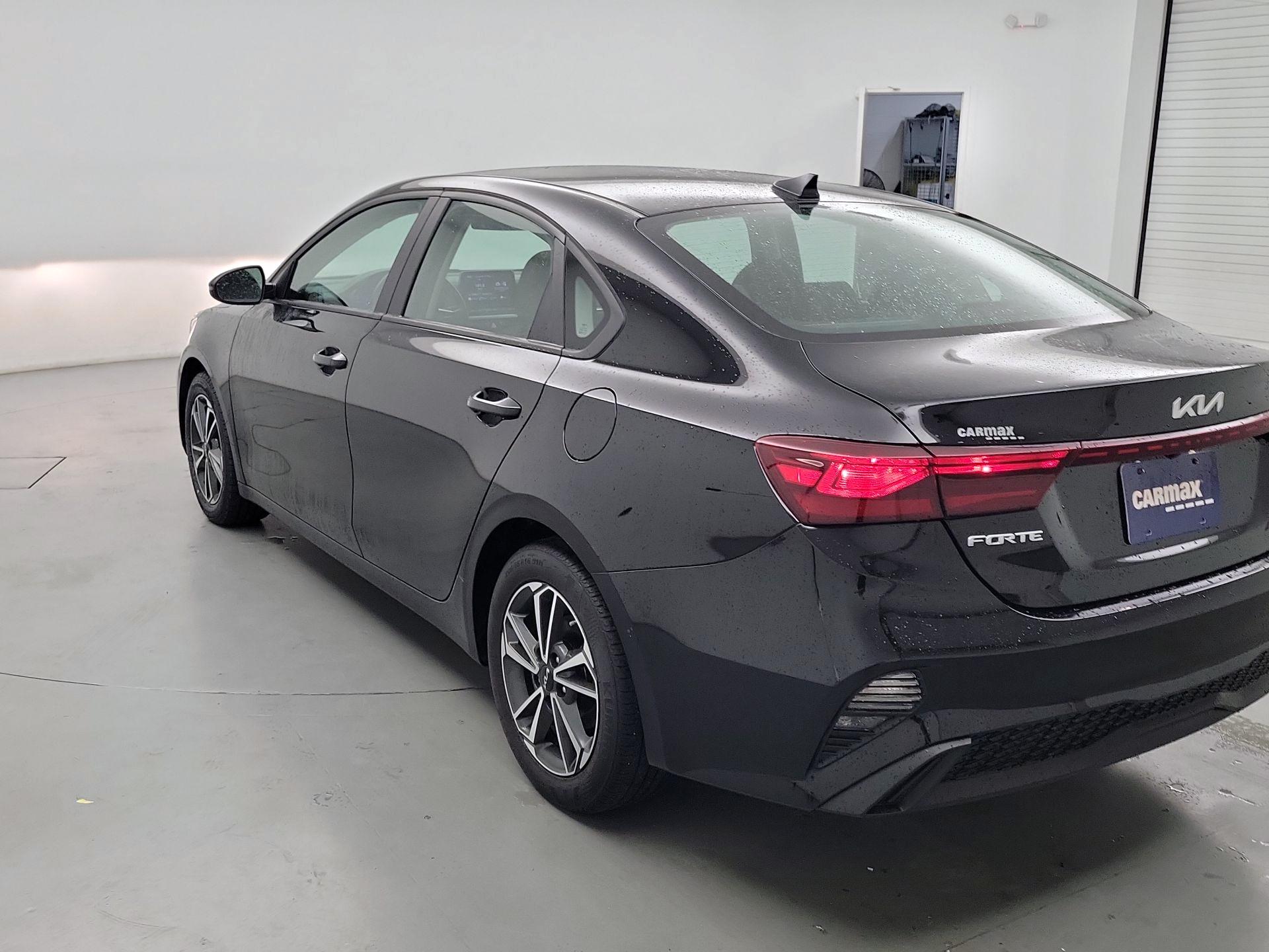 Thumbnail: 2022 Kia Forte - 7