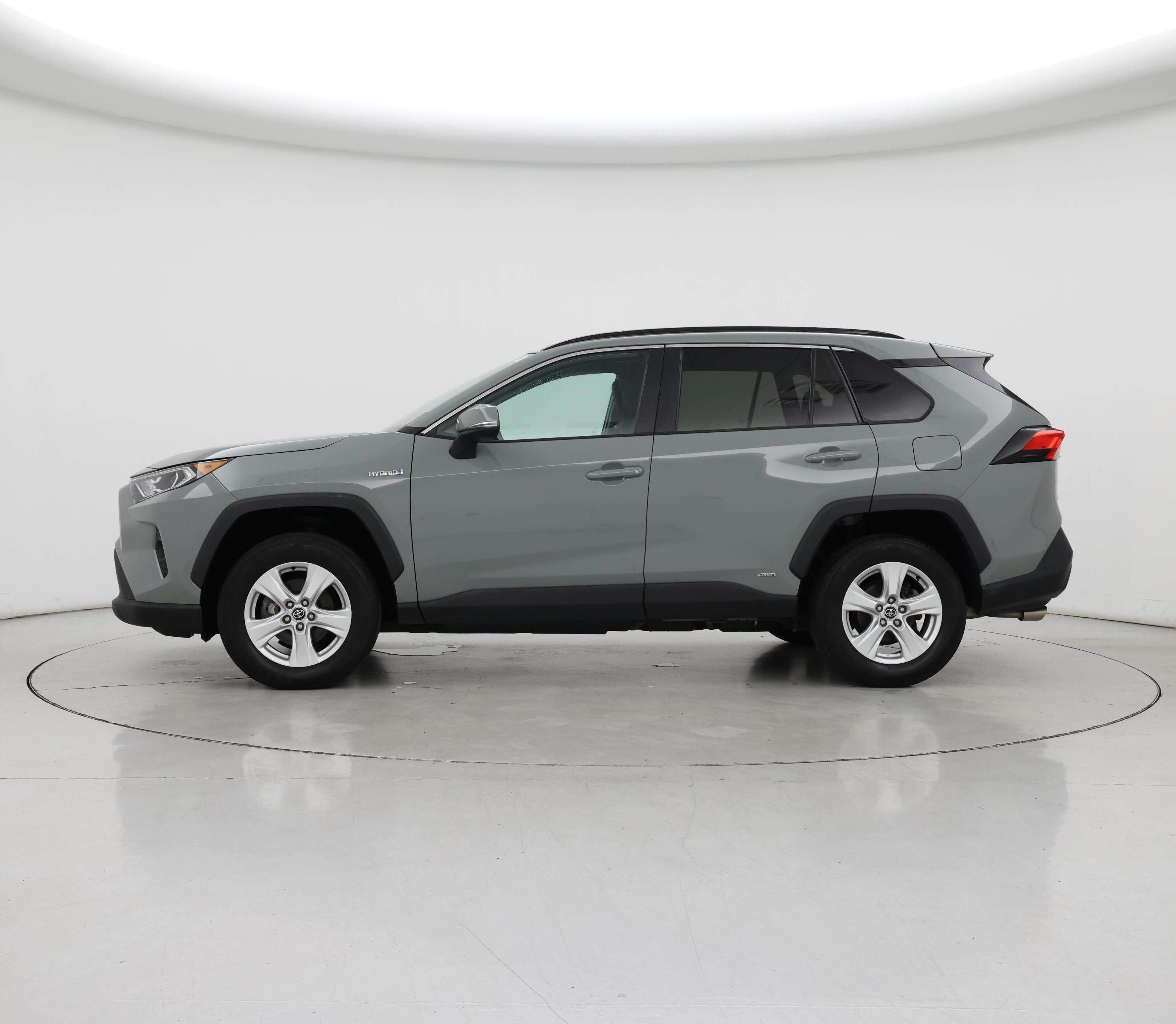 Thumbnail: 2020 Toyota RAV4 - 3