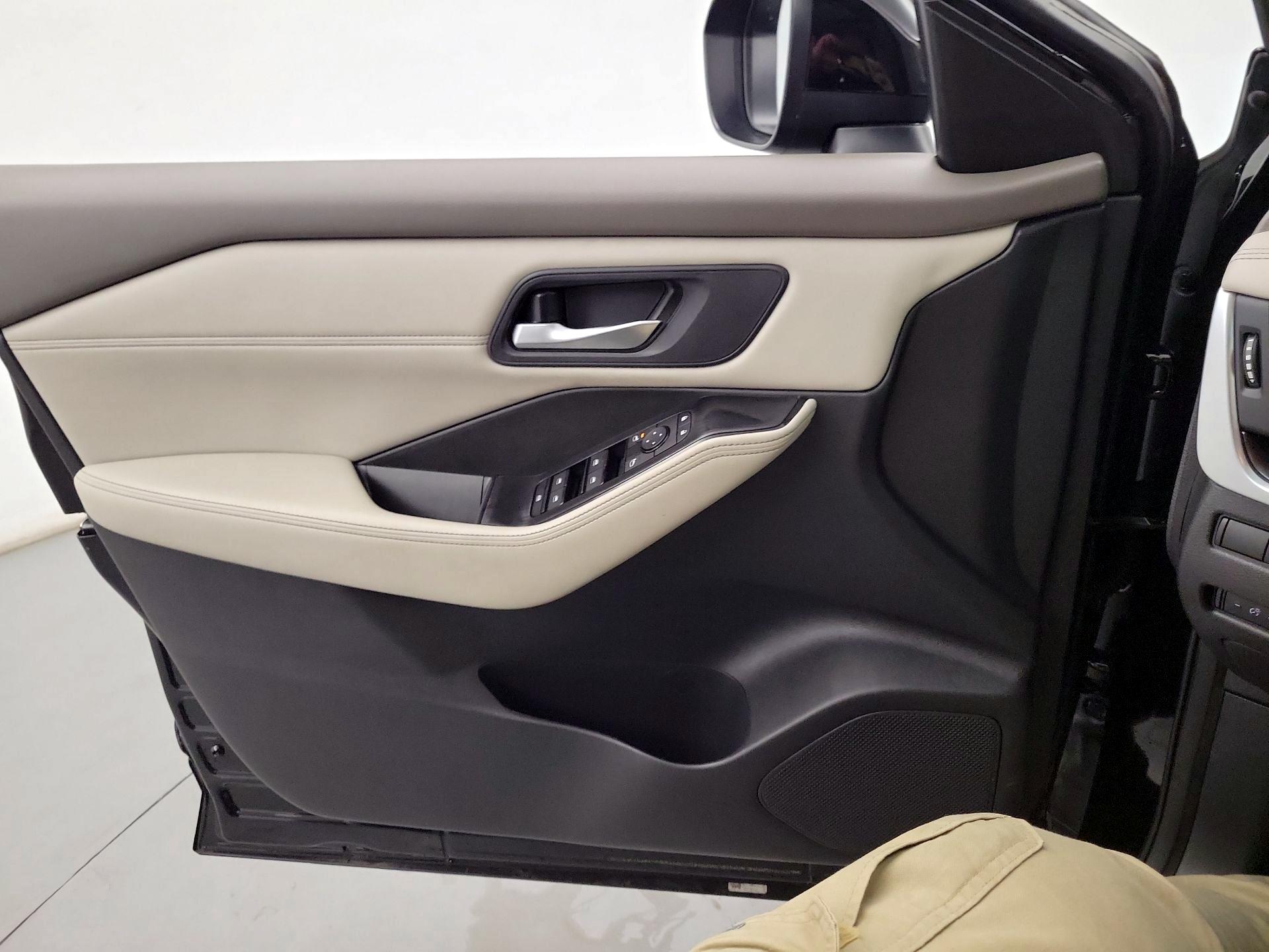 Thumbnail: 2023 Nissan Rogue - 10