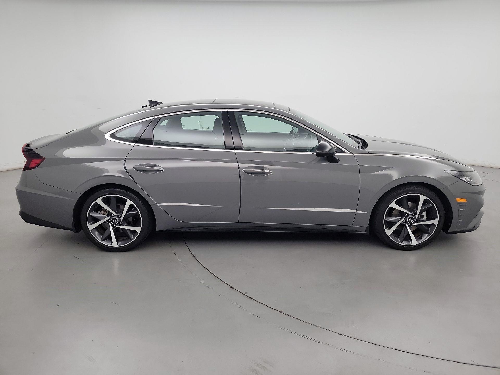 Thumbnail: 2022 Hyundai Sonata - 4