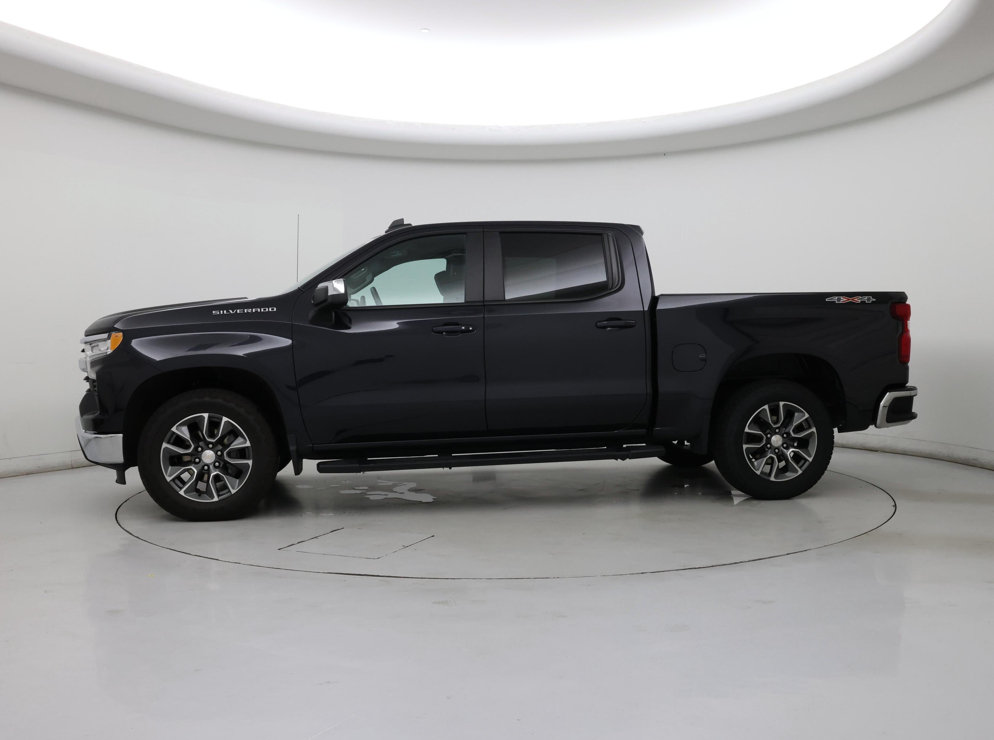 Thumbnail: 2023 Chevrolet Silverado 1500 - 3
