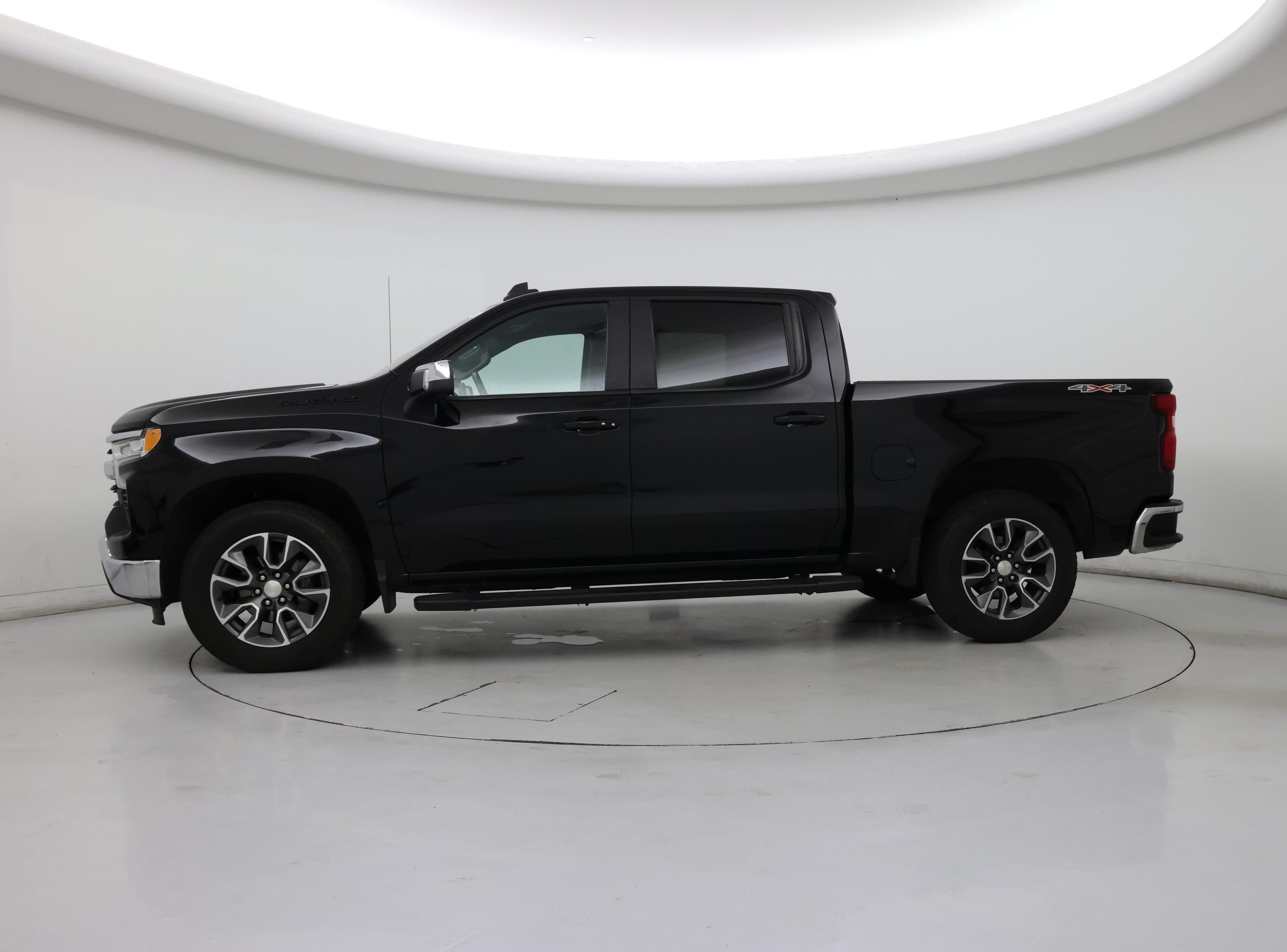 Thumbnail: 2022 Chevrolet Silverado 1500 - 3
