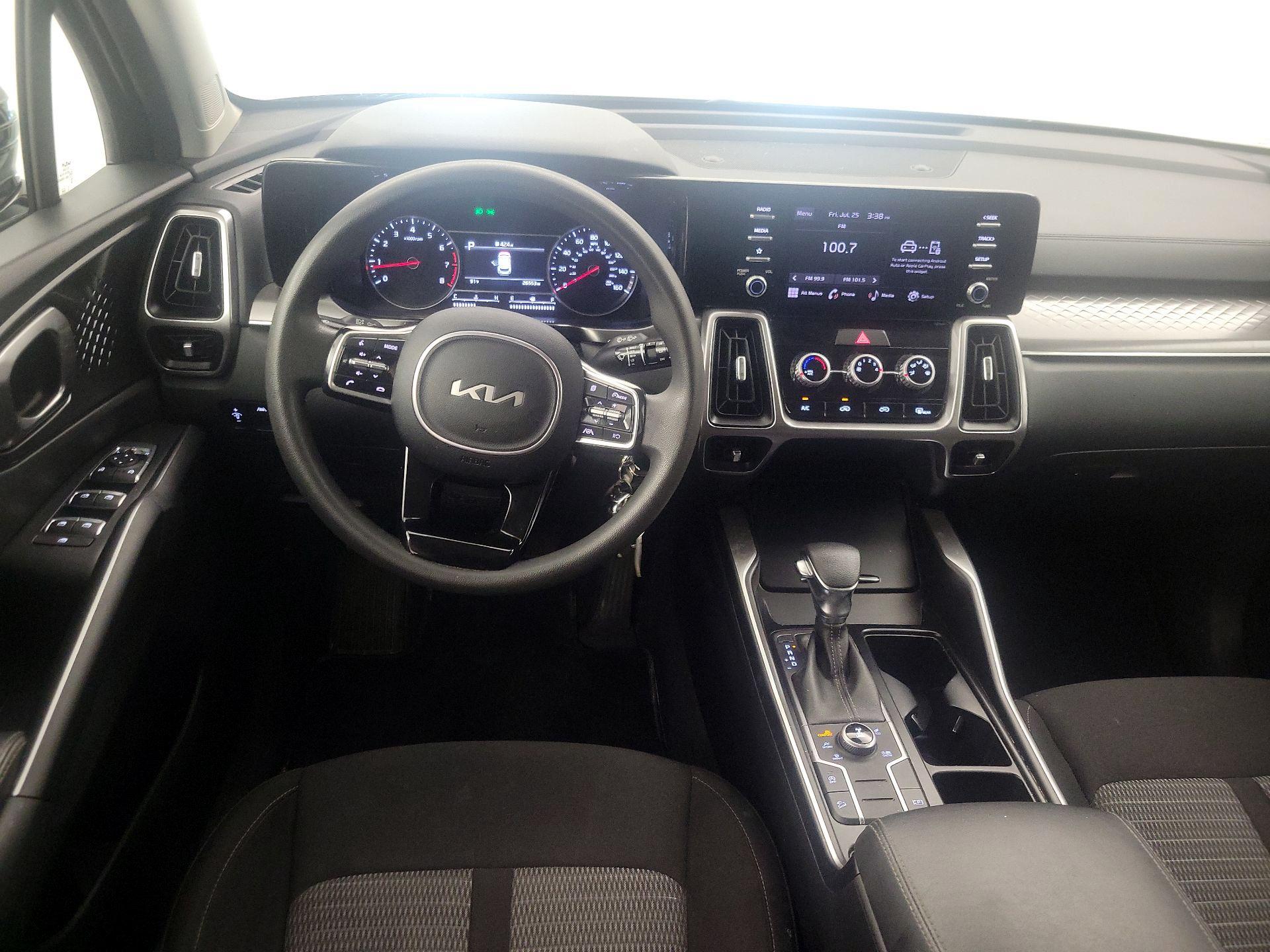 Thumbnail: 2022 Kia Sorento - 9