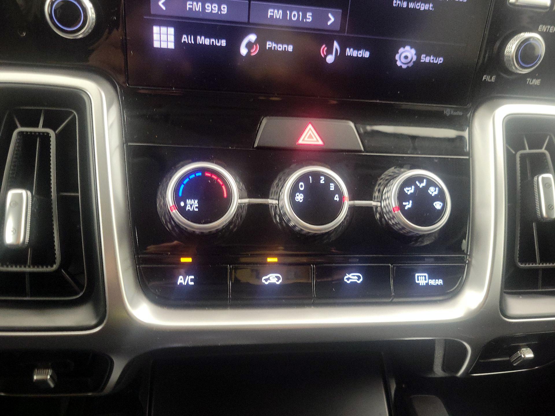 Thumbnail: 2022 Kia Sorento - 16