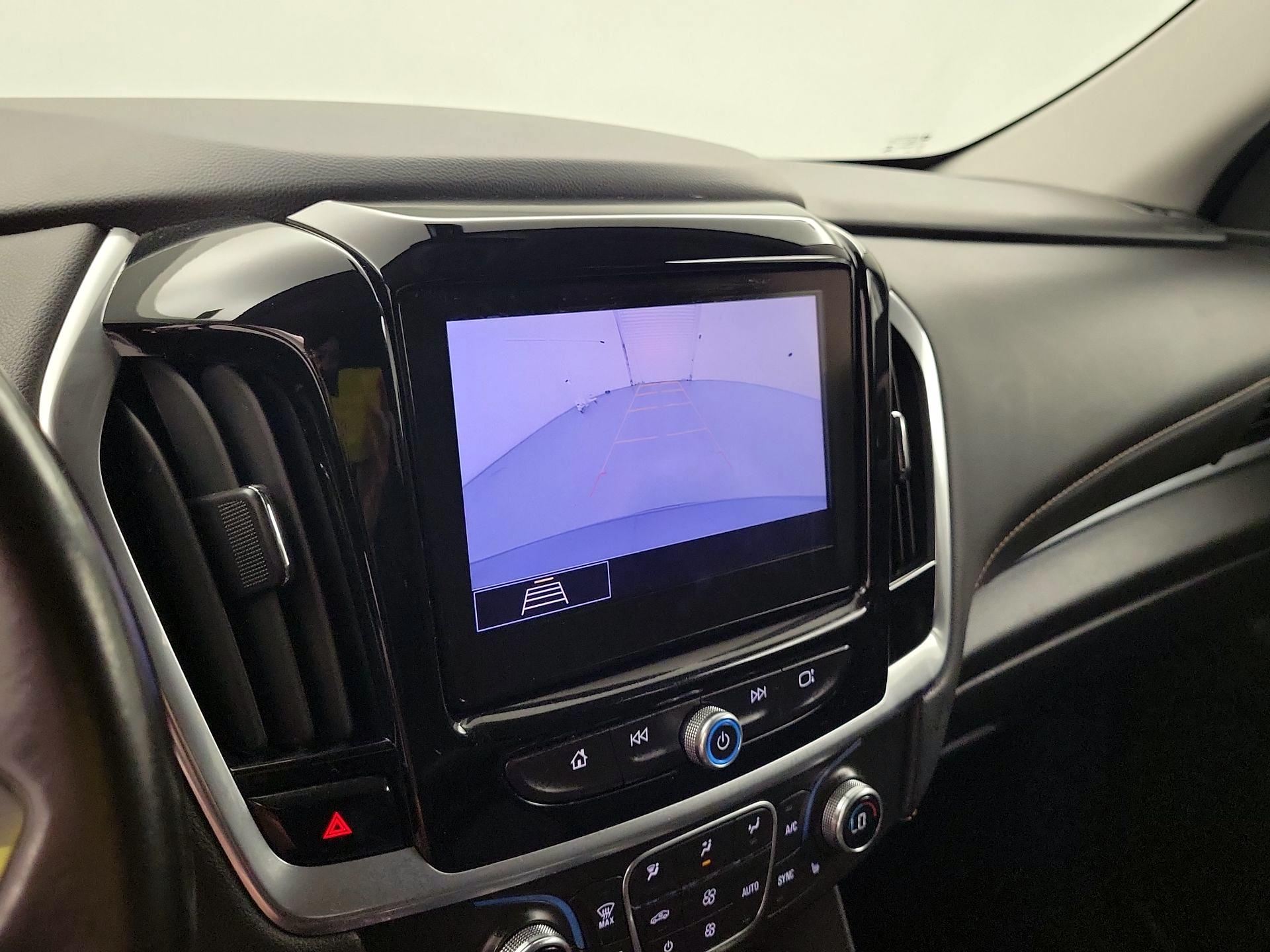 Thumbnail: 2020 Chevrolet Traverse - 14