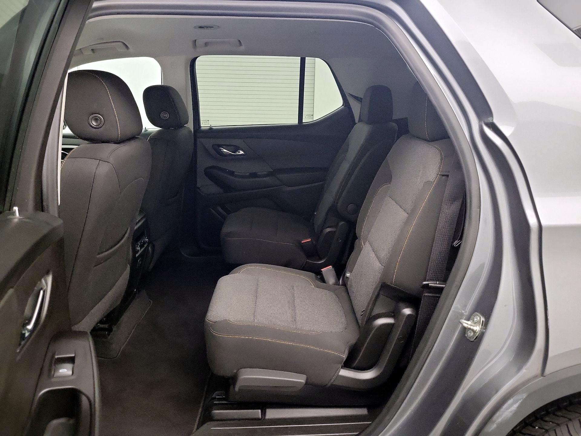 Thumbnail: 2020 Chevrolet Traverse - 19