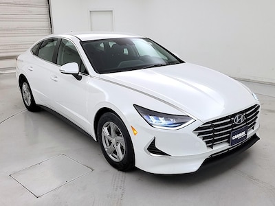 White 2022 Hyundai Sonata SE