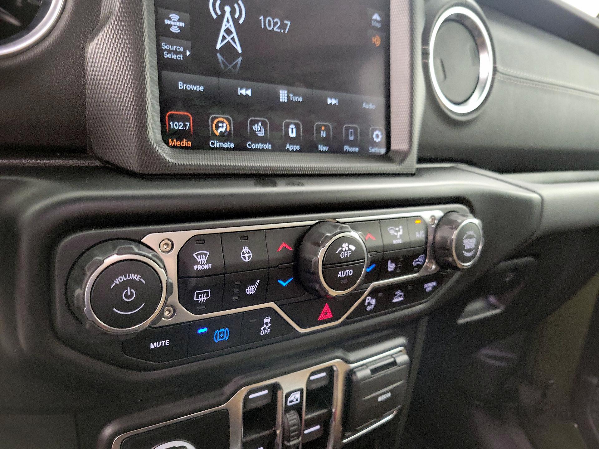 Thumbnail: 2021 Jeep Wrangler - 17