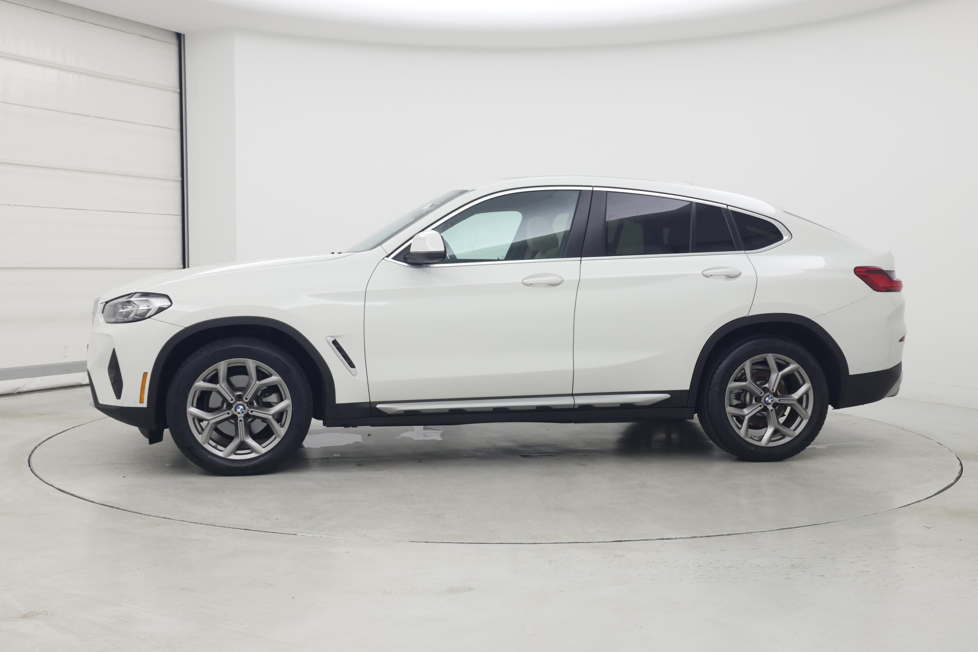 Thumbnail: 2022 BMW X4 - 3