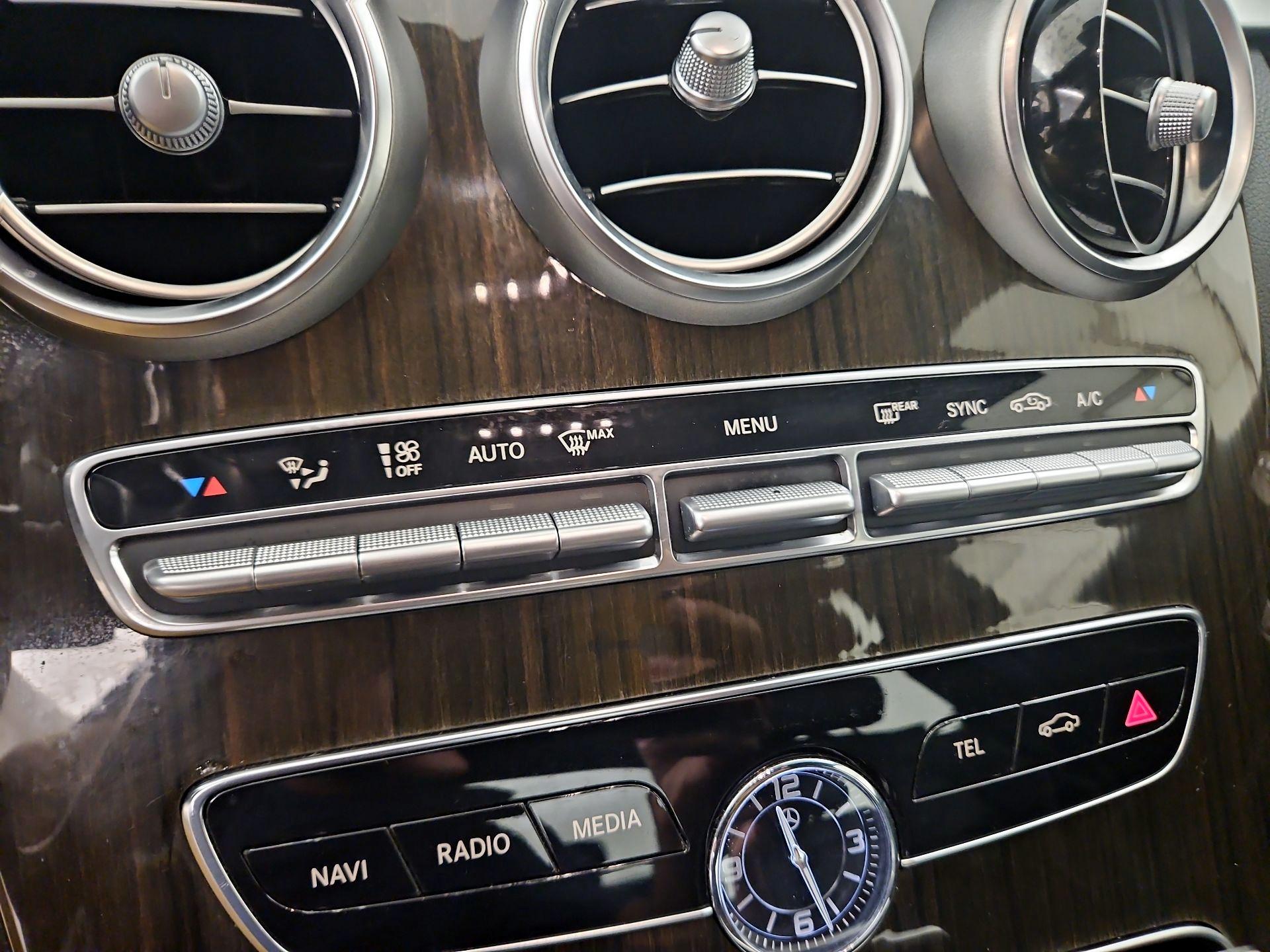 Thumbnail: 2020 Mercedes-Benz C-Class - 16