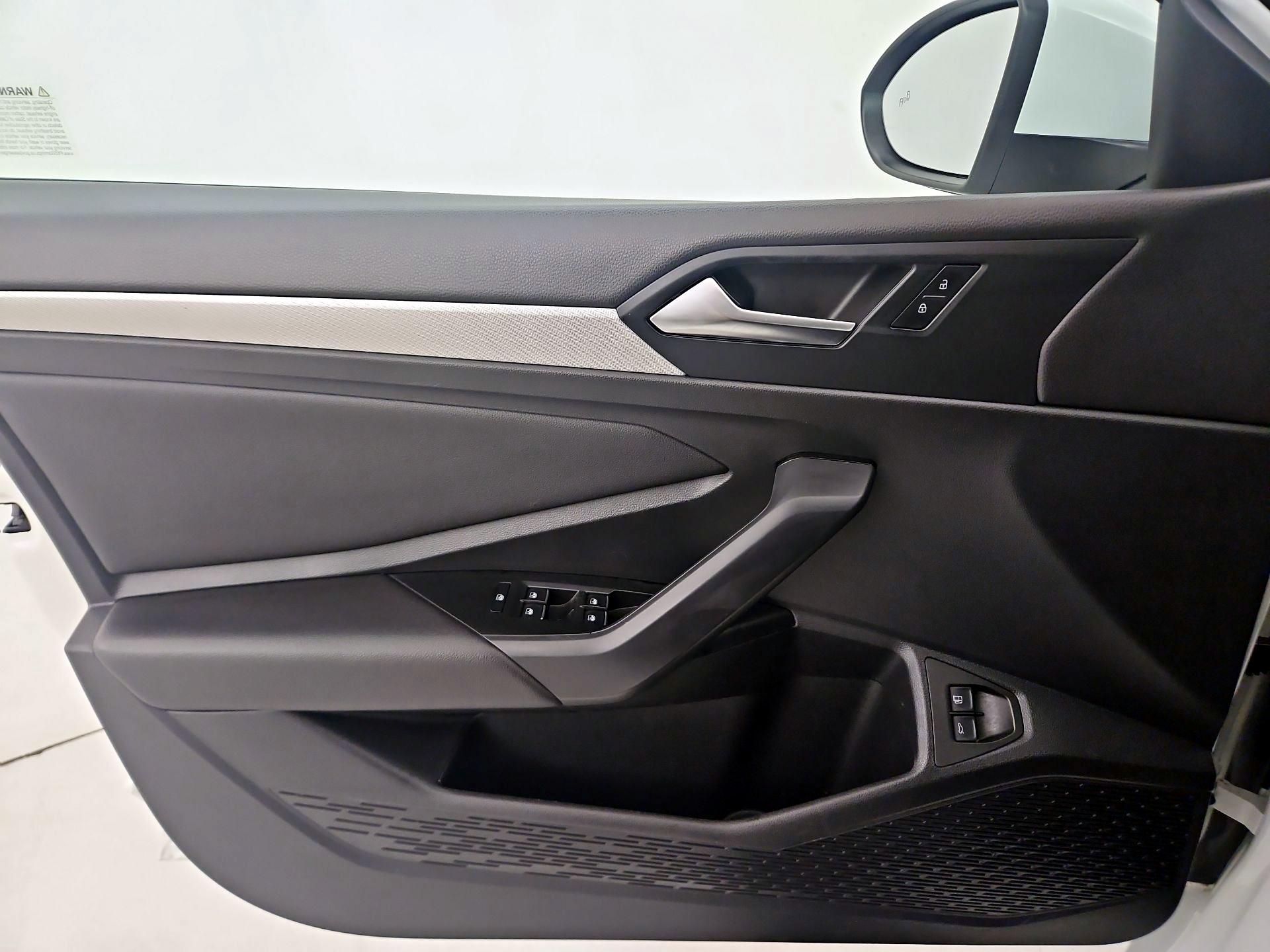 Thumbnail: 2021 Volkswagen Jetta - 12
