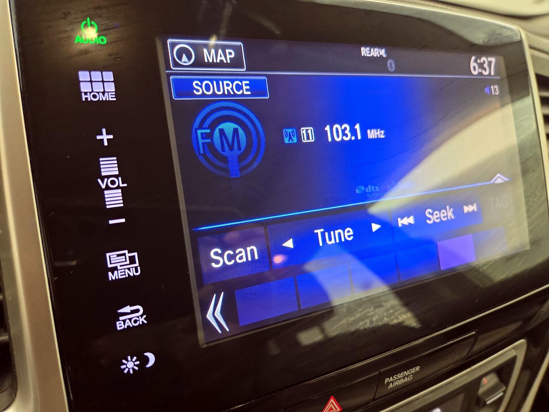 Thumbnail: 2016 Honda Pilot - 16