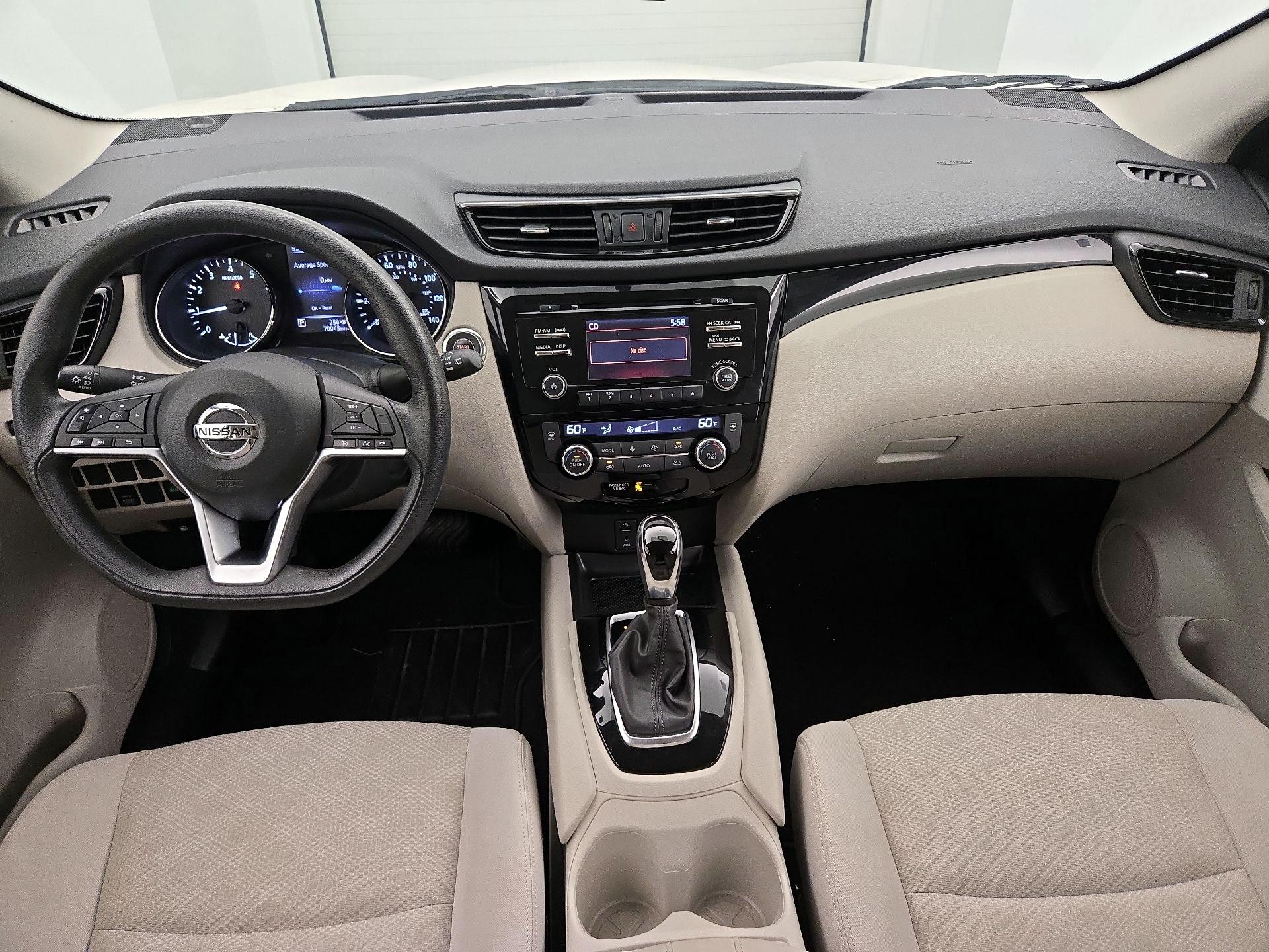 Thumbnail: 2018 Nissan Rogue Sport - 9