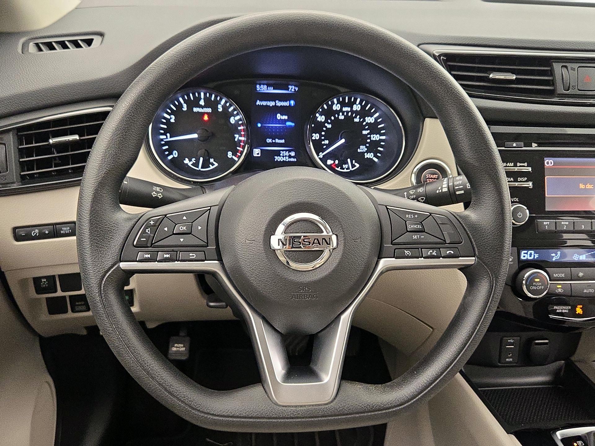 Thumbnail: 2018 Nissan Rogue Sport - 10
