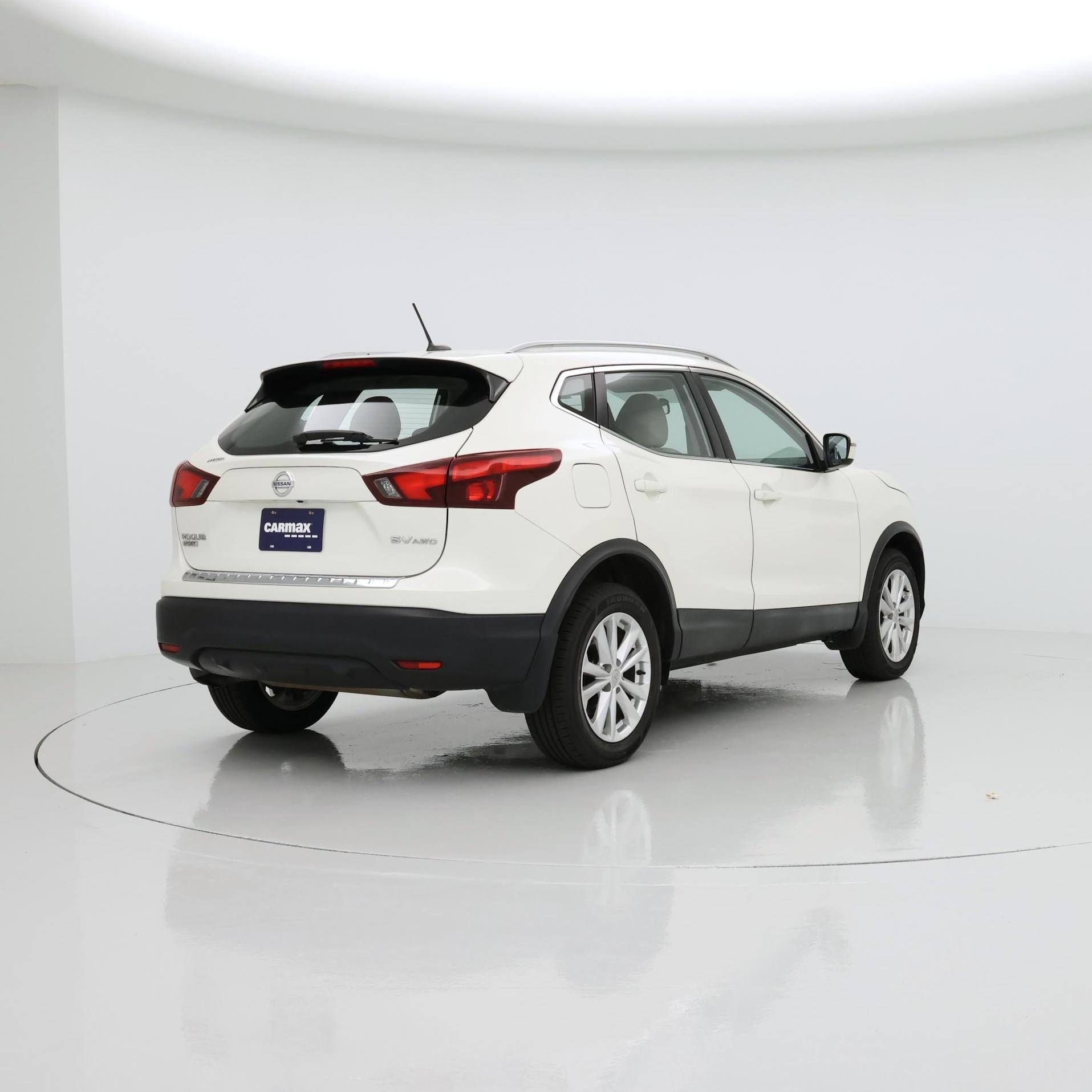 Thumbnail: 2018 Nissan Rogue Sport - 8