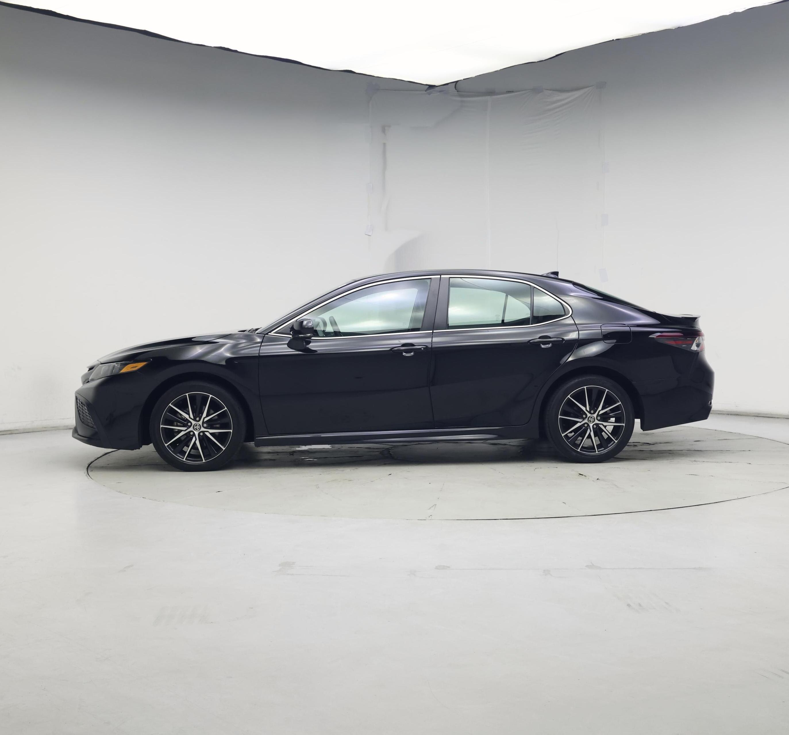 Thumbnail: 2023 Toyota Camry - 3