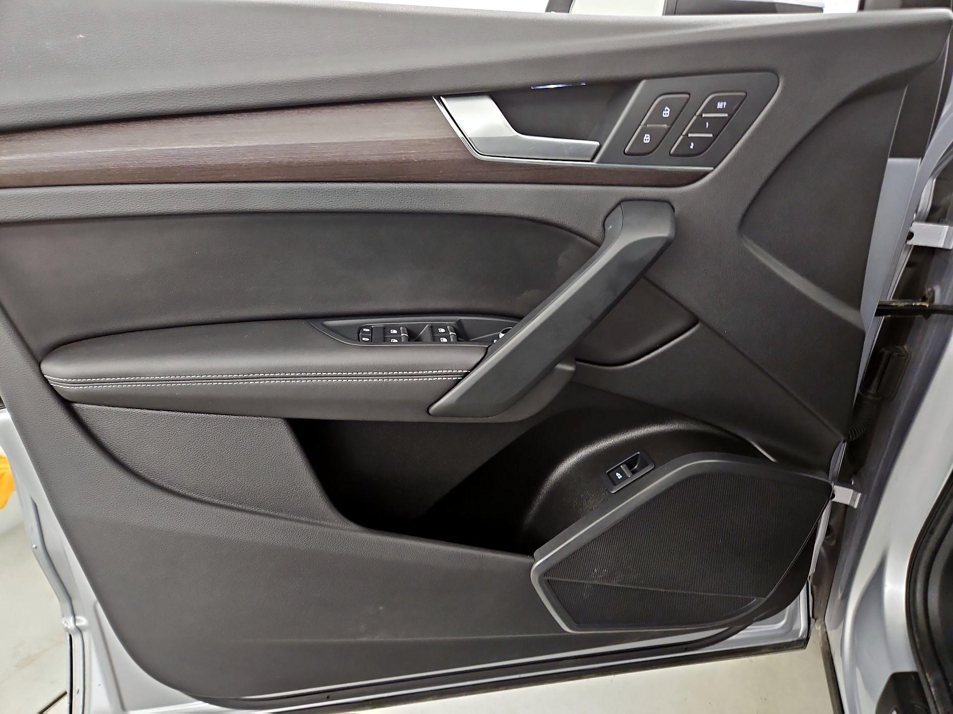 Thumbnail: 2022 Audi Q5 - 12
