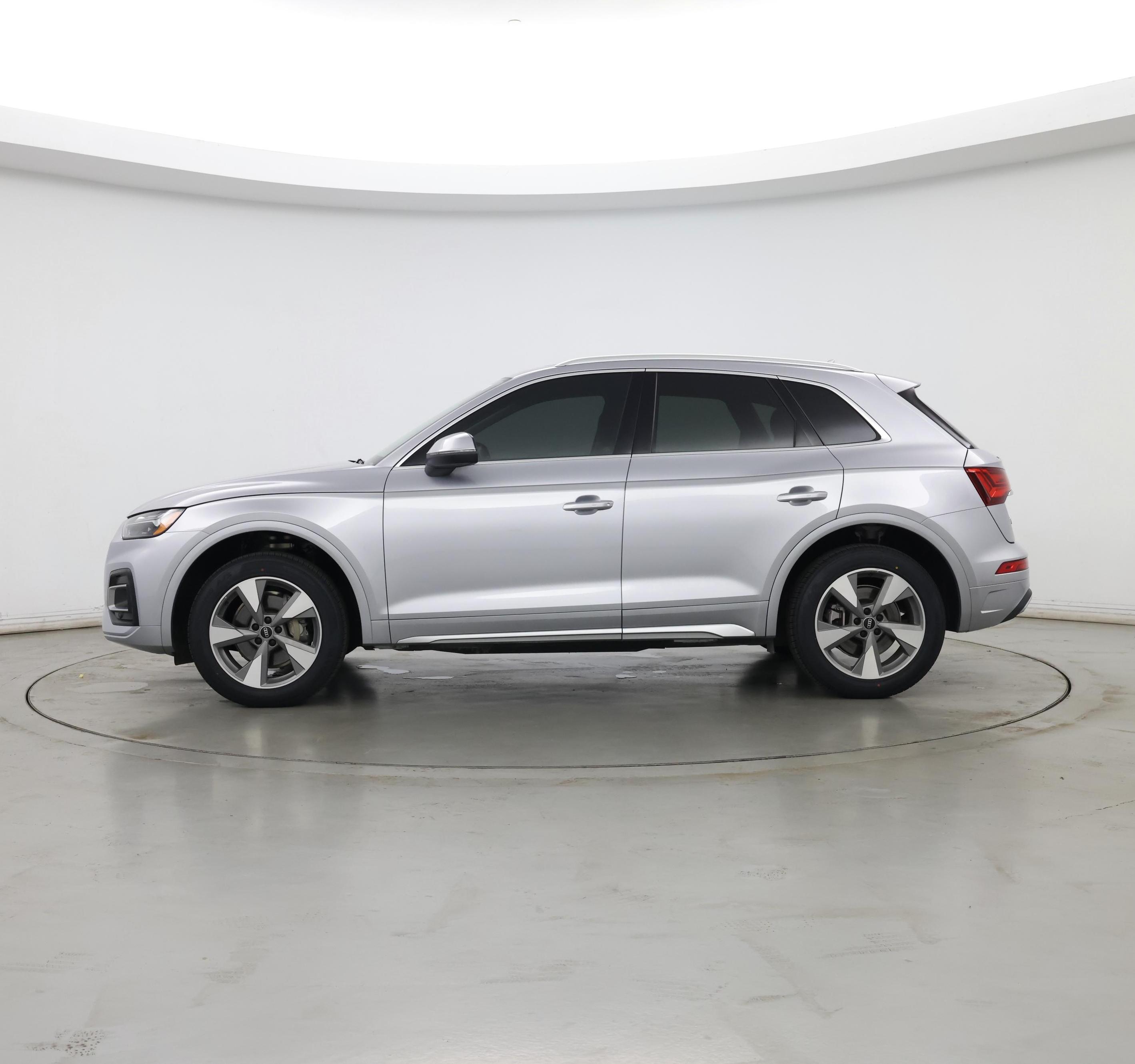 Thumbnail: 2022 Audi Q5 - 3
