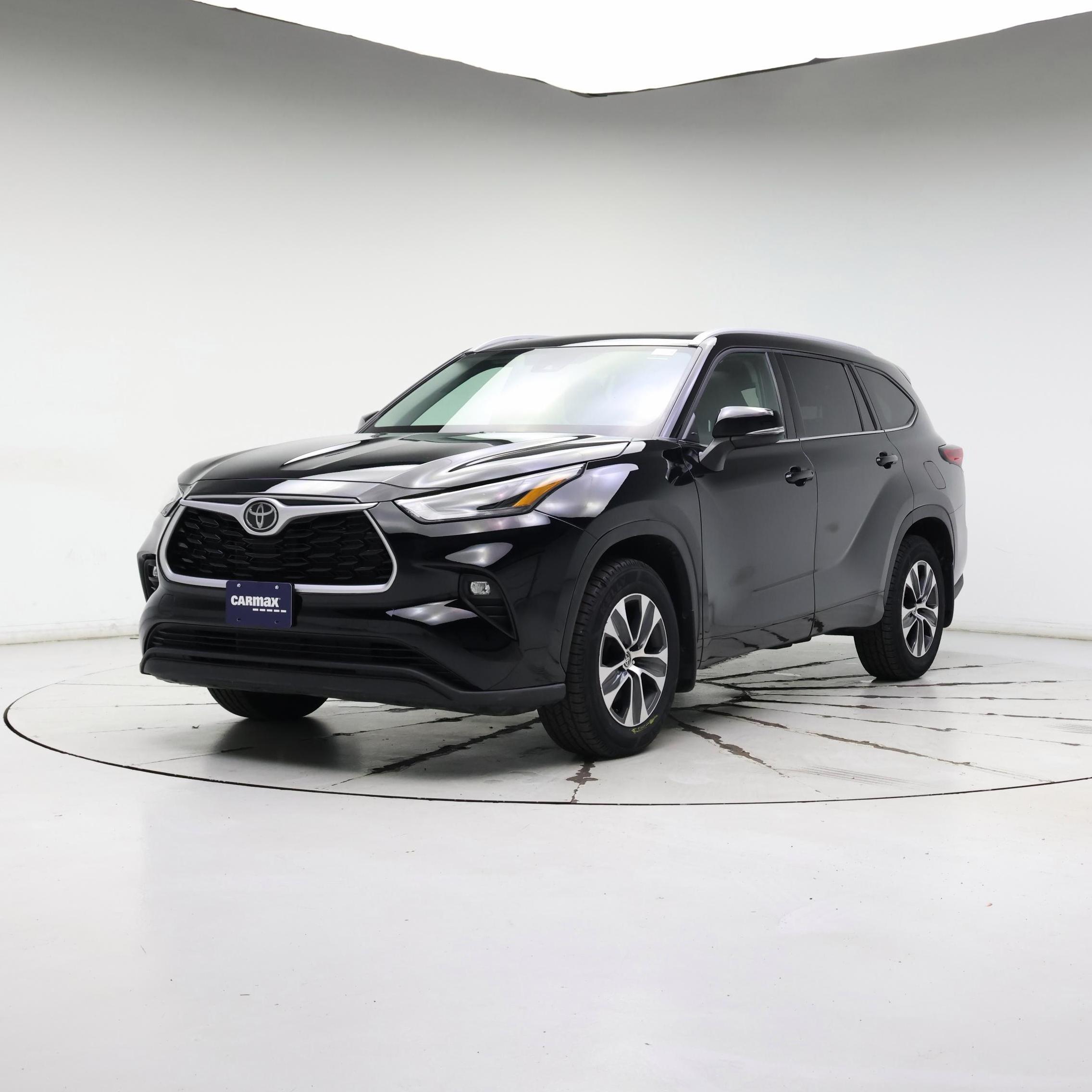 Thumbnail: 2022 Toyota Highlander - 4