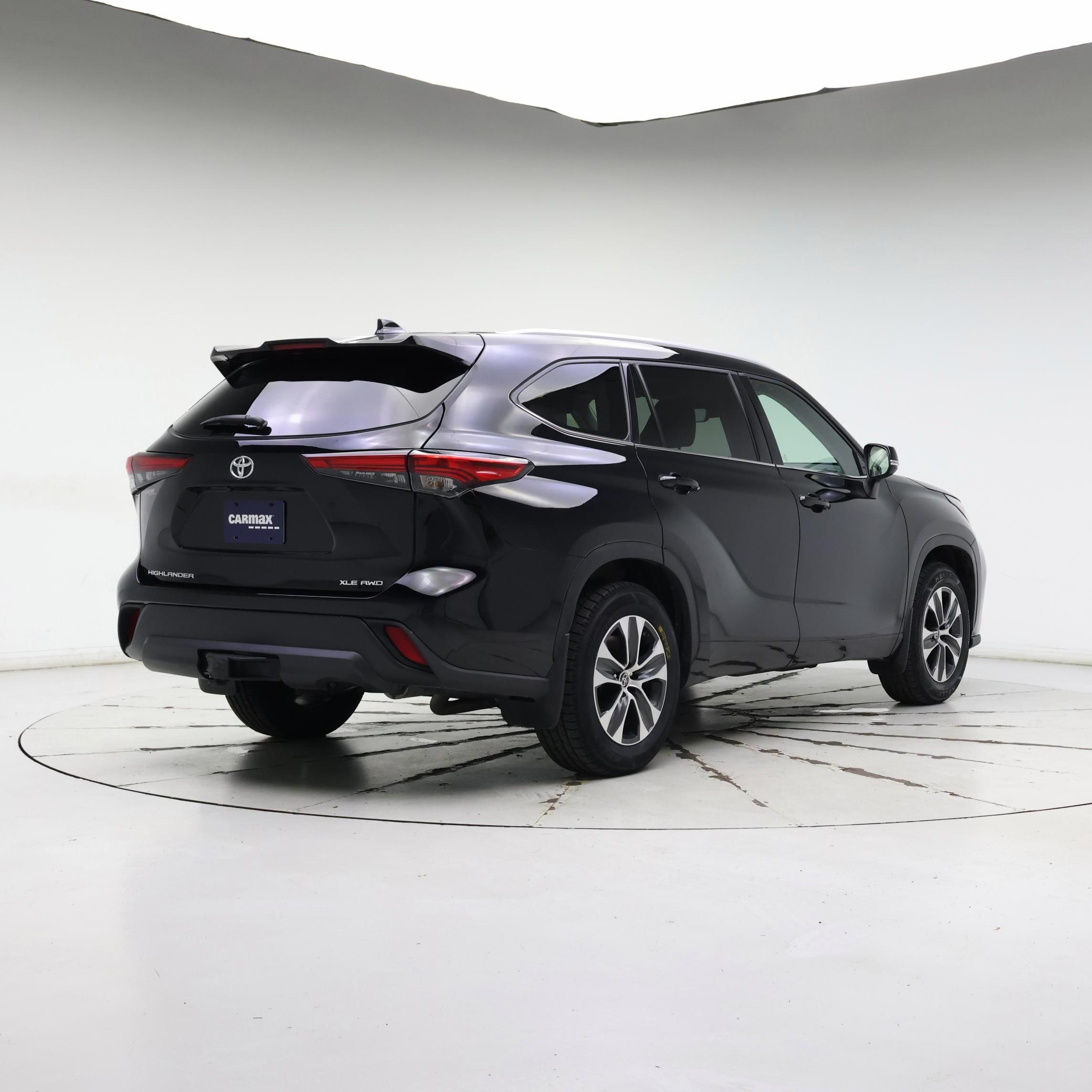 Thumbnail: 2022 Toyota Highlander - 8