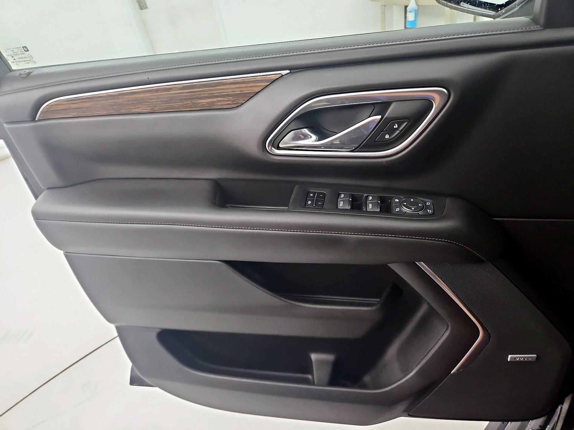Thumbnail: 2021 Chevrolet Suburban - 12