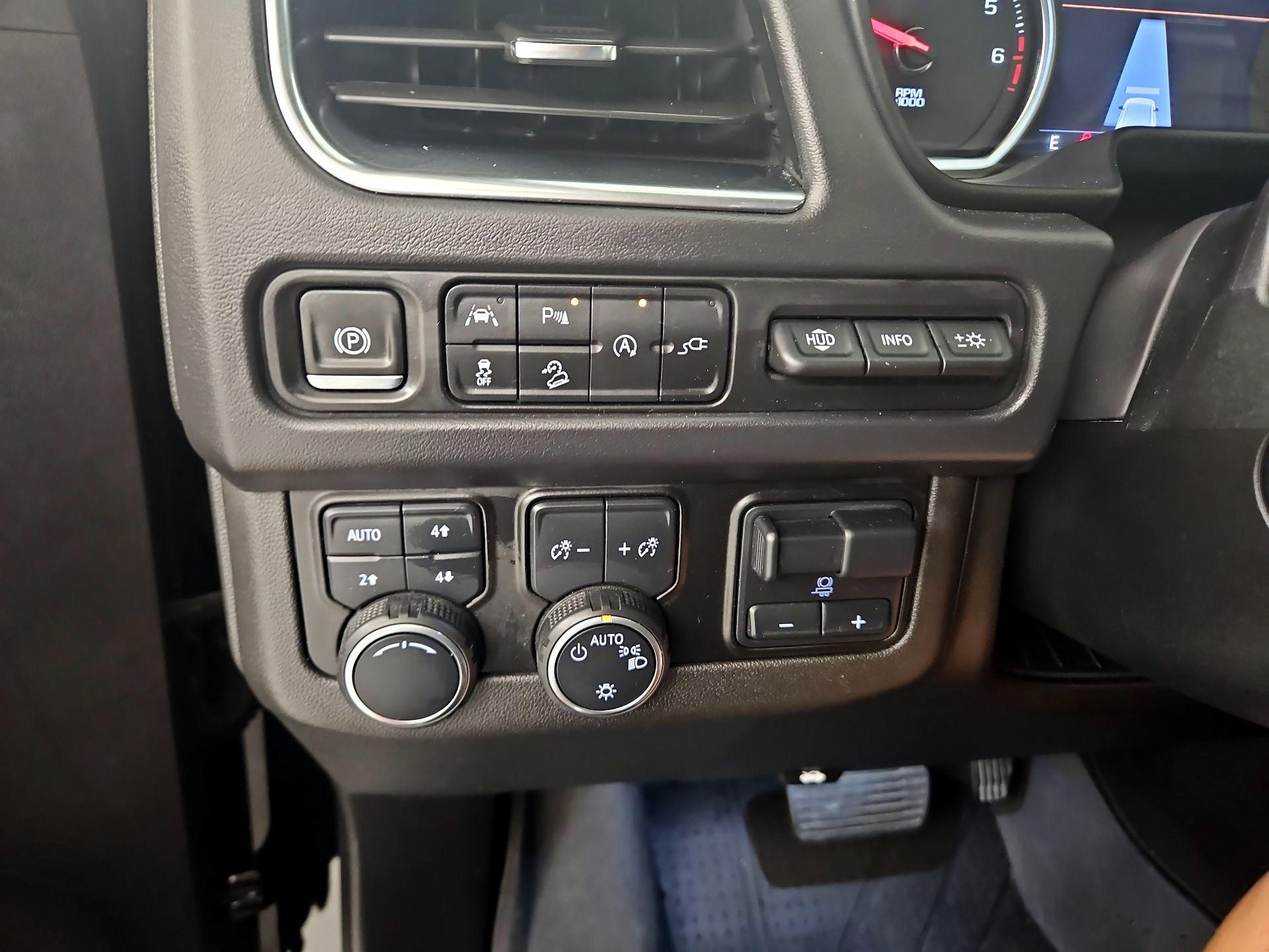 Thumbnail: 2021 Chevrolet Suburban - 13